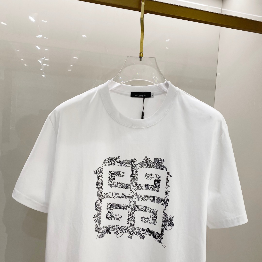 纪家单穿打底都是首选 高定面料 240克纯棉 2025春夏新品短袖🍃时尚经典圆领短袖👍🏻时尚单品设计，更