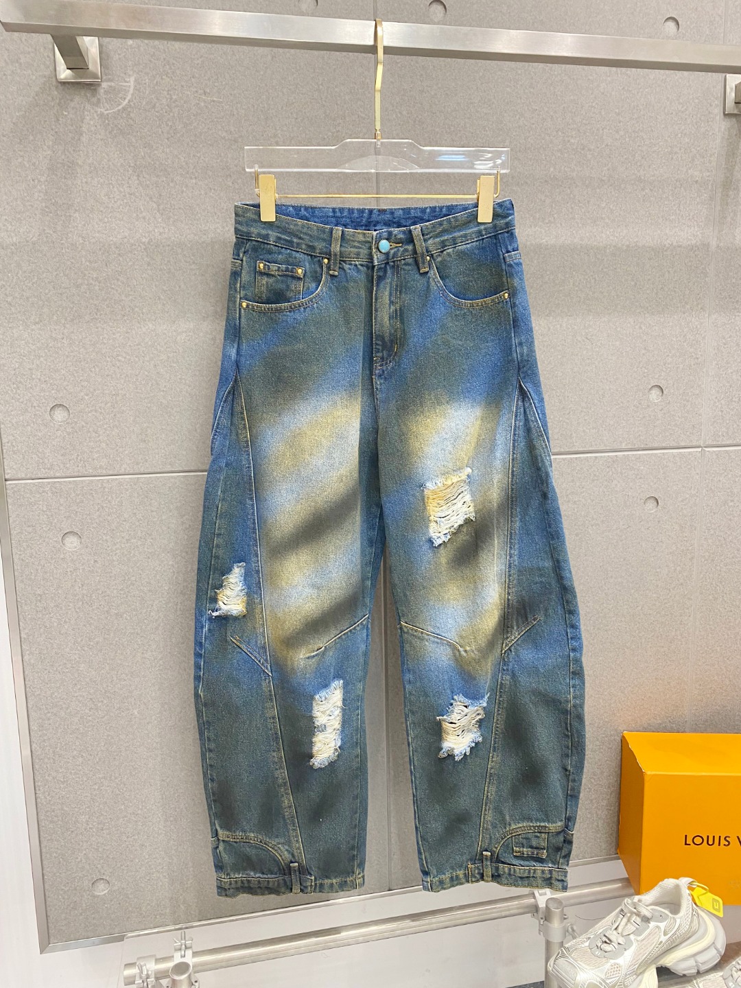 NO:121844,Donkey 2025ss four-season jeans, custom-made full set of hardware, brand new brand design craftsmanship, fine workmanship, perfect details, high-end version S-3XL,,louis vuitton,louis vuitton,jeans,alexander wang19860909驴家2025ss四季款牛仔裤,定制全套五金,全新品牌设计工艺,做工精细,细节完美,高版本 码数S-3XL,,louis vuitton,louis vuitton,jeans,alexander wang,Men's clothing