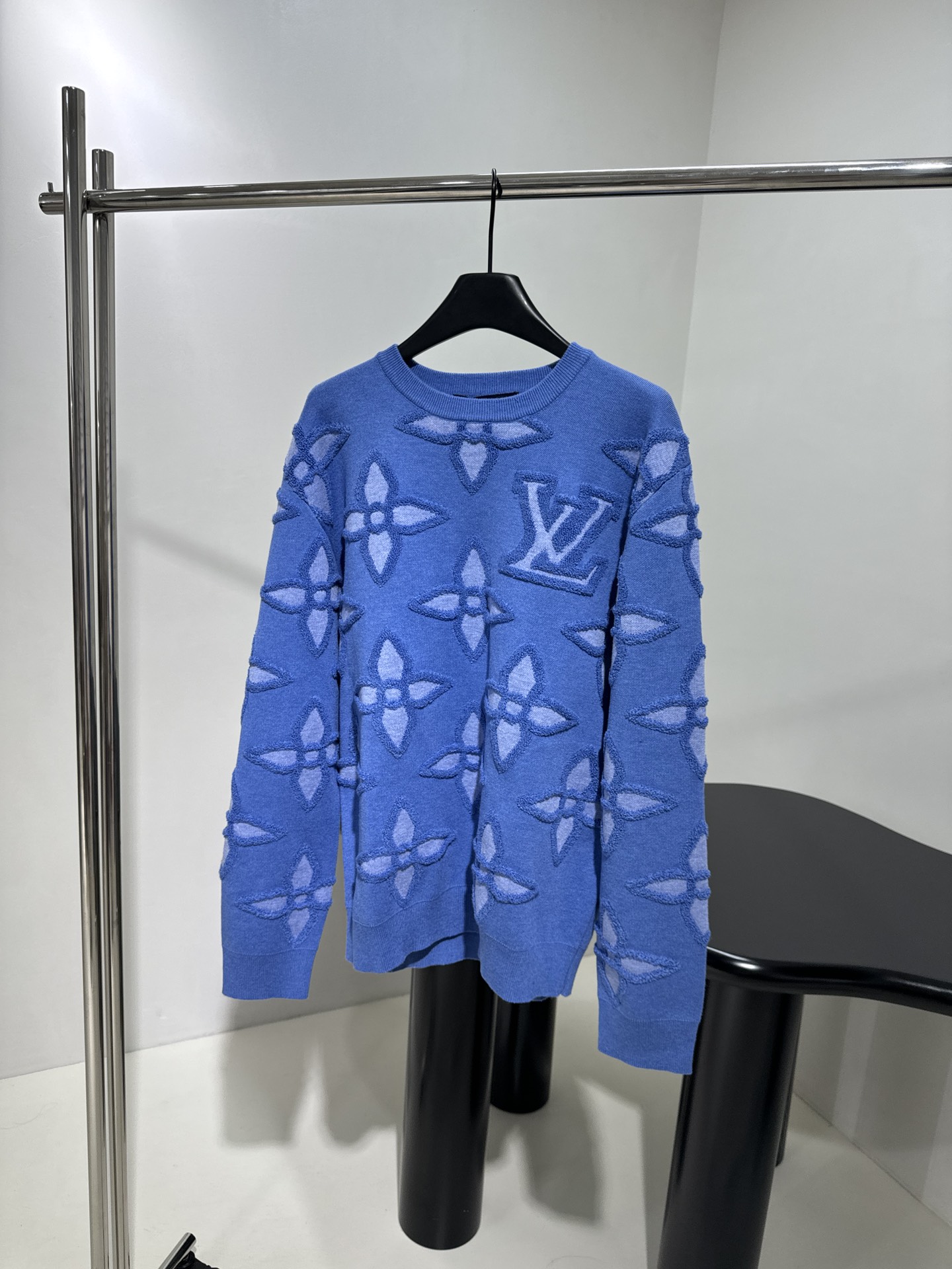 Louis Vuitton Vêtements Pull En Tricot Bleu Broderie de fleurs Unisexe Coton Tricot Laine Collection automne – hiver