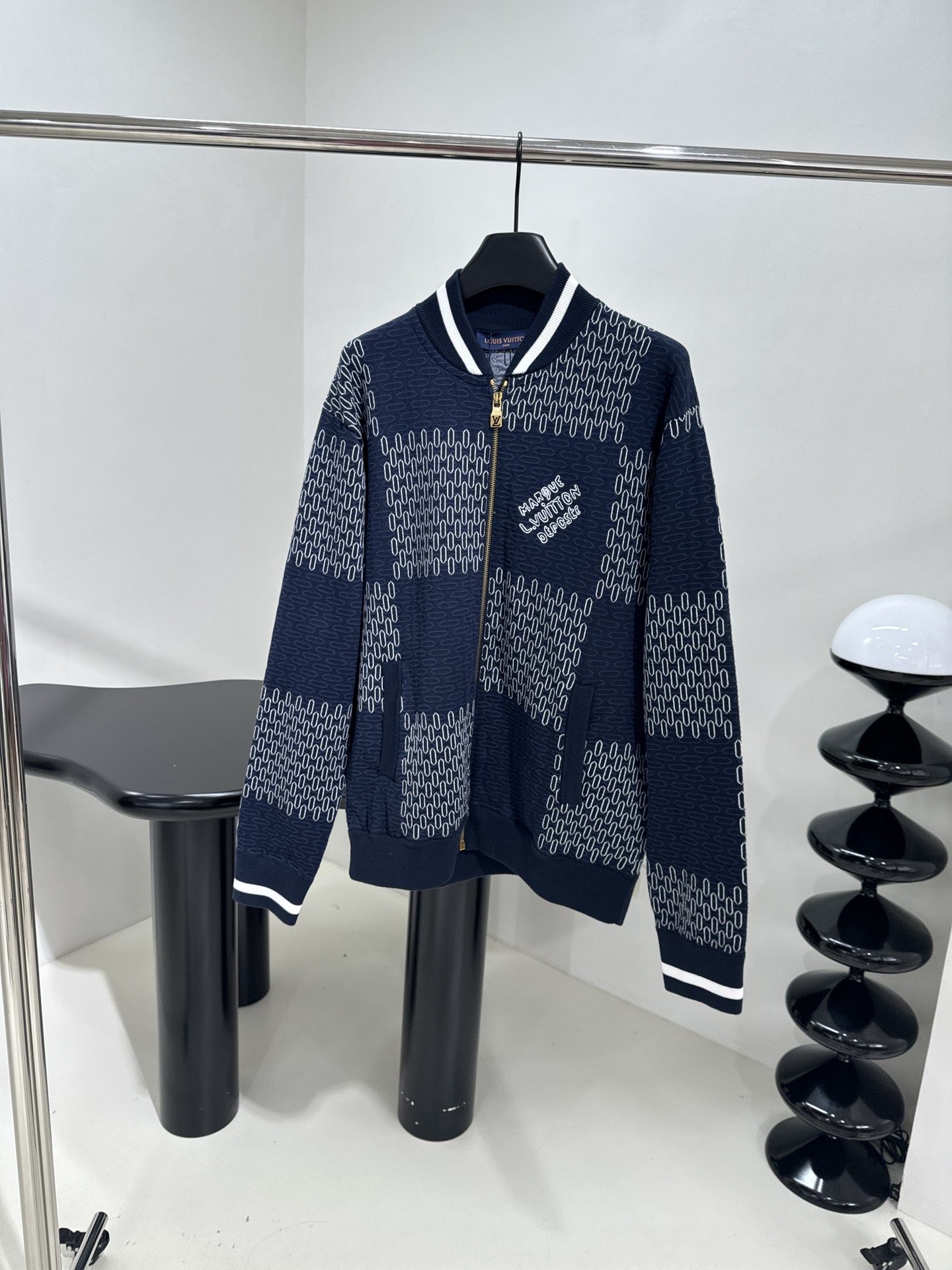 Dark Blue Single-Size Female Suit with Cotton Knitted Pilot Coat and Brand Prefix - 图片 1