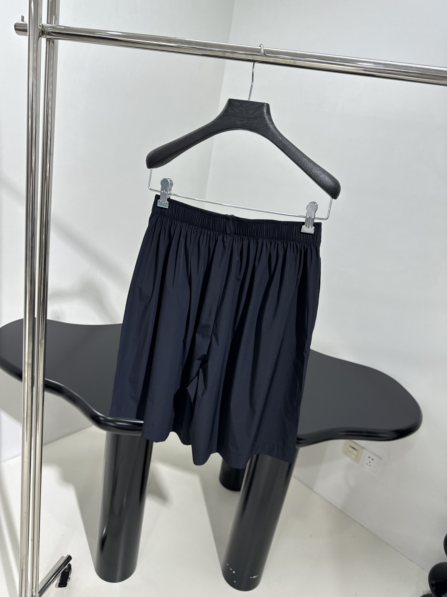 𝐵𝑎𝑙𝑒𝑛𝑐𝑖𝑎𝑔*新品ACTIVEWEAR弹力修身运动外套搭配休闲短裤
定制高密度网纹弹力尼龙面料
饰