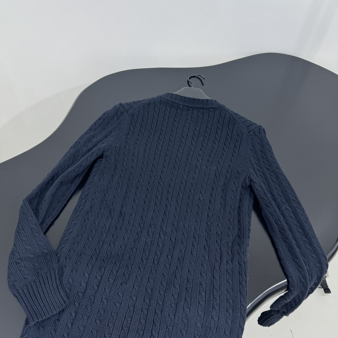 Chlo Knit Shirt Women’s Suit with Metal Buttons and Olive Green Color - 图片 9
