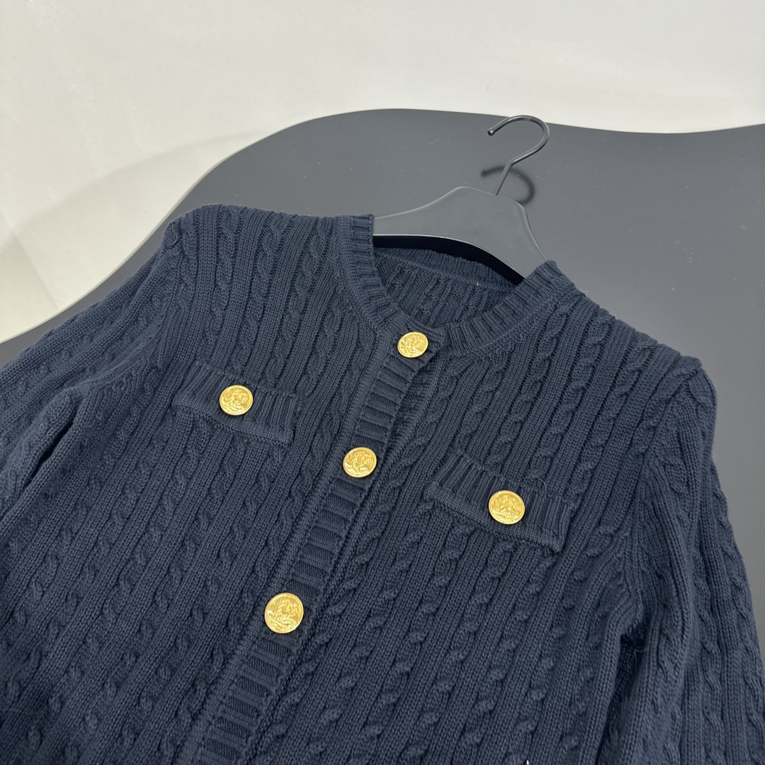 Chlo Knit Shirt Women’s Suit with Metal Buttons and Olive Green Color - 图片 6