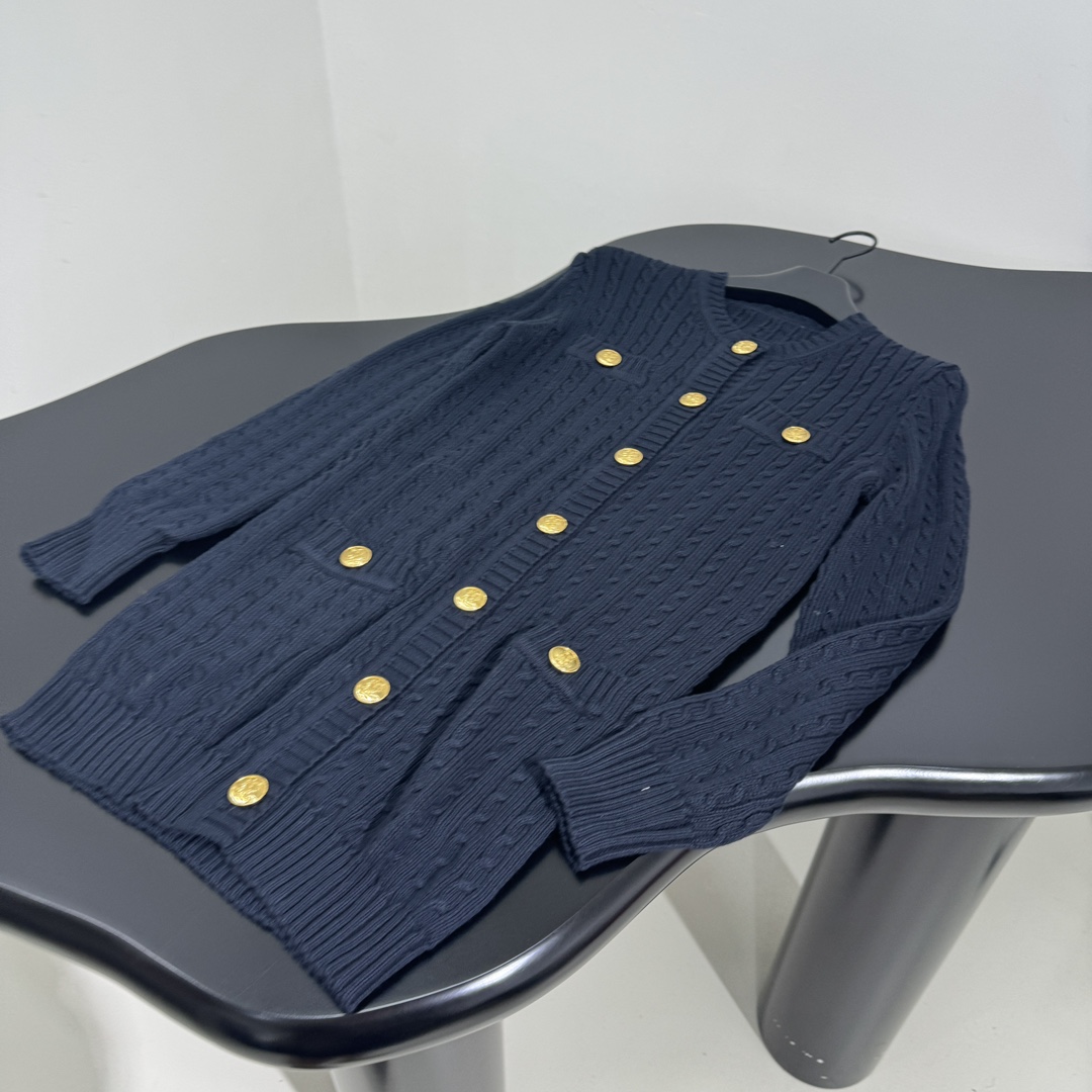 Chlo Knit Shirt Women’s Suit with Metal Buttons and Olive Green Color - 图片 5