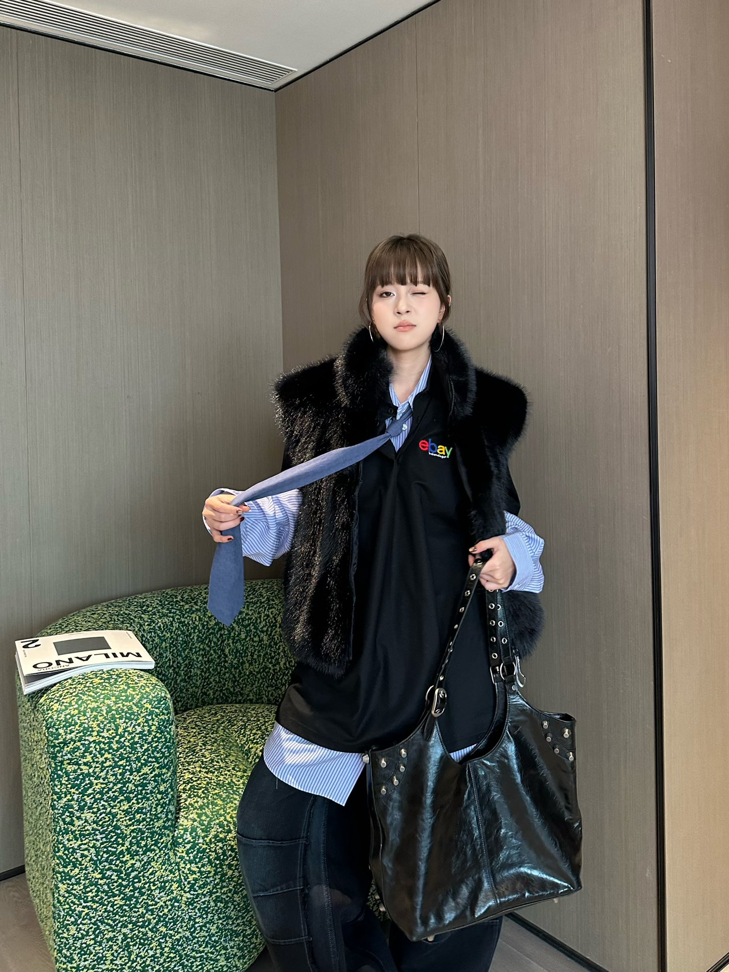 High-End Quality Female Suit with Dustproof Bags and Two-Faced Horse Armor - 图片 1