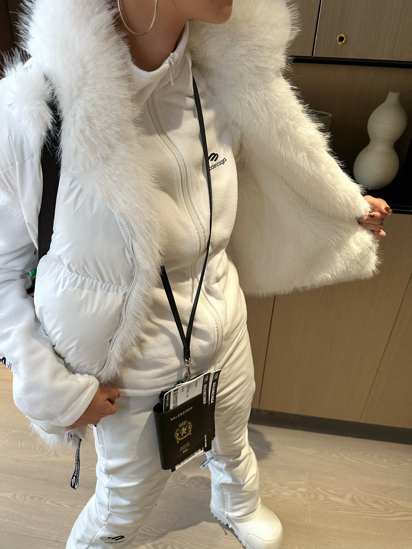 High-End Female Suit with Dustproof Bags and Two-Faced Horse Armor - 图片 8