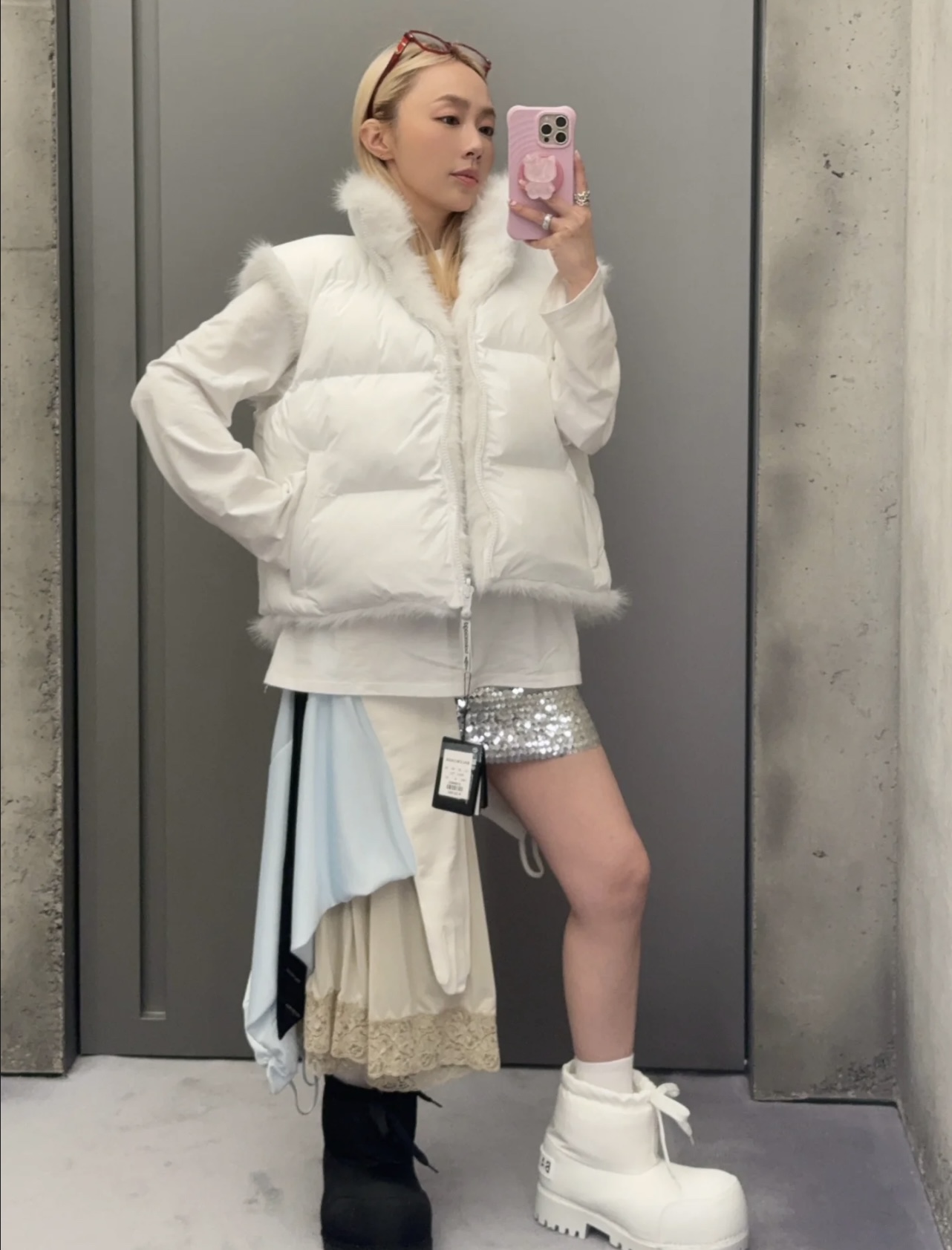 High-end Female Suit with Dustproof Bag and Two-faced Horse Armor - 图片 4