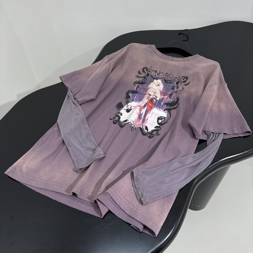 𝐴𝑛𝑐𝑒*𝑠𝑡𝑢𝑑𝑖𝑜25早春新品假两件印花T恤
棉质针织平纹面料
饰有当季品牌印花图案
底层拼接薄纱衣