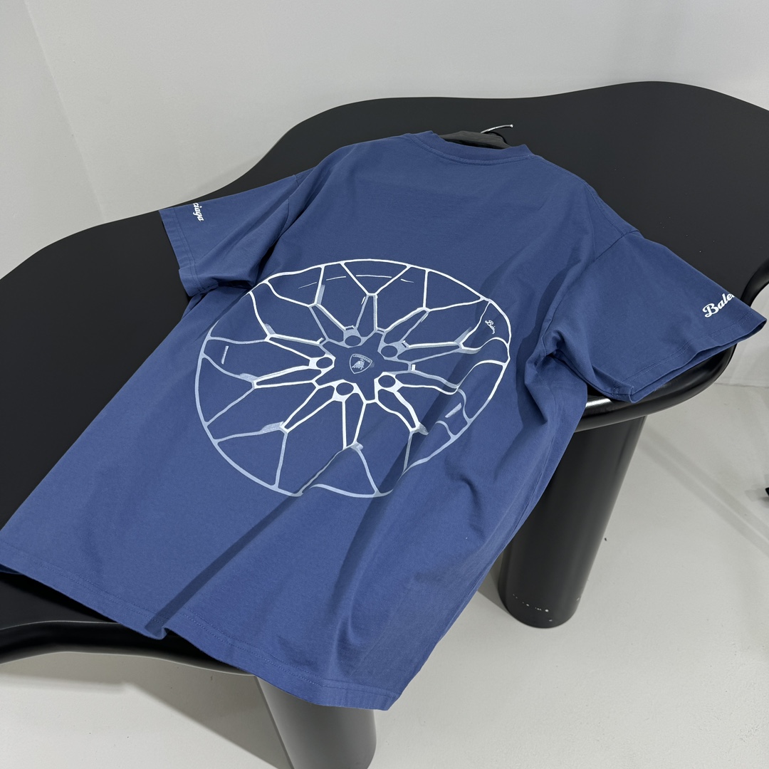 𝐵𝑎𝑙𝑒𝑛𝑐𝑖𝑎𝑔*25早春新品｜Automobili Lamborghini🛞联名合作廓形短袖T恤
独