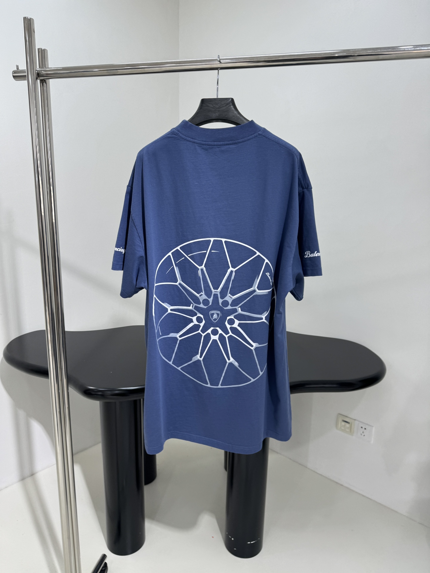 𝐵𝑎𝑙𝑒𝑛𝑐𝑖𝑎𝑔*25早春新品｜Automobili Lamborghini🛞联名合作廓形短袖T恤
独