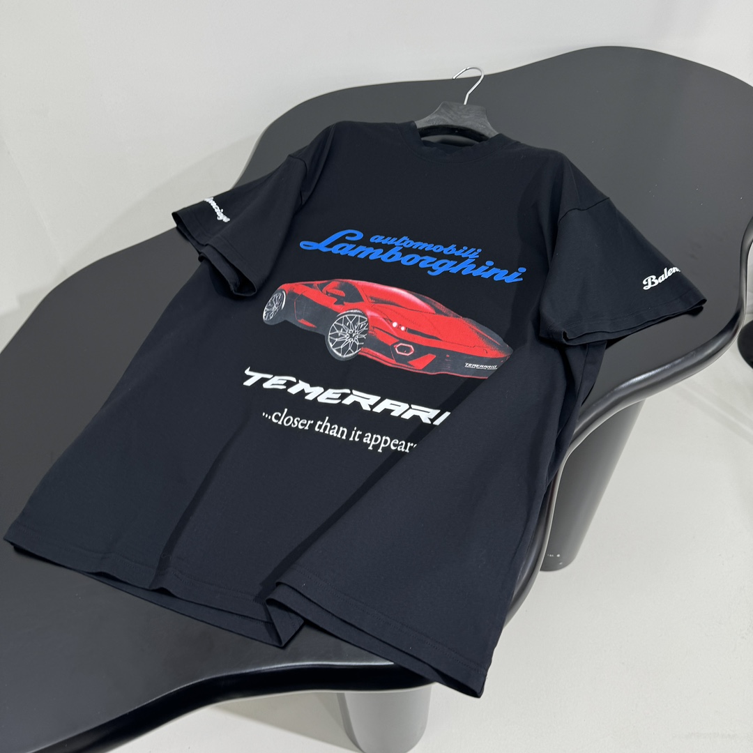 𝐵𝑎𝑙𝑒𝑛𝑐𝑖𝑎𝑔*25早春新品｜Automobili Lamborghini🛞联名合作廓形短袖T恤
独