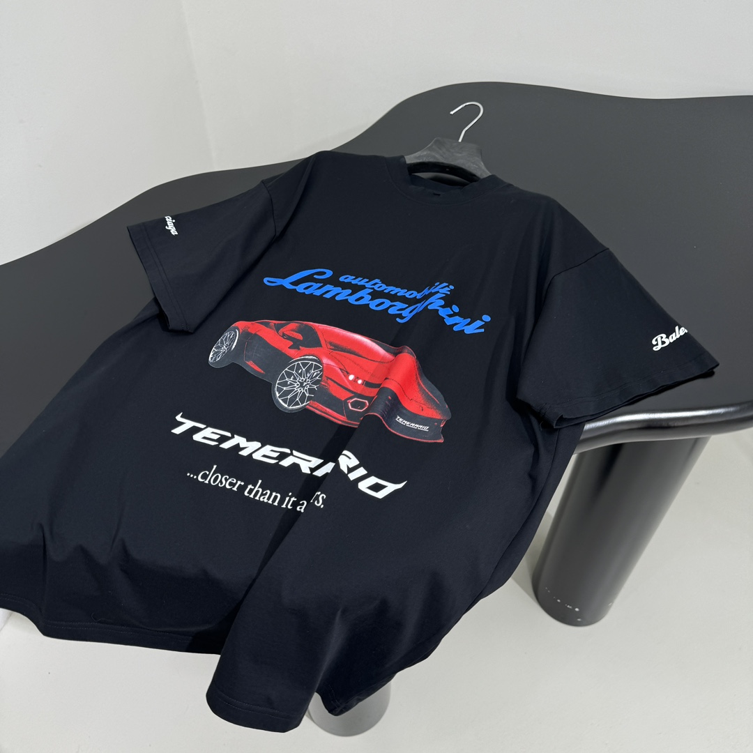 𝐵𝑎𝑙𝑒𝑛𝑐𝑖𝑎𝑔*25早春新品｜Automobili Lamborghini🛞联名合作廓形短袖T恤
独