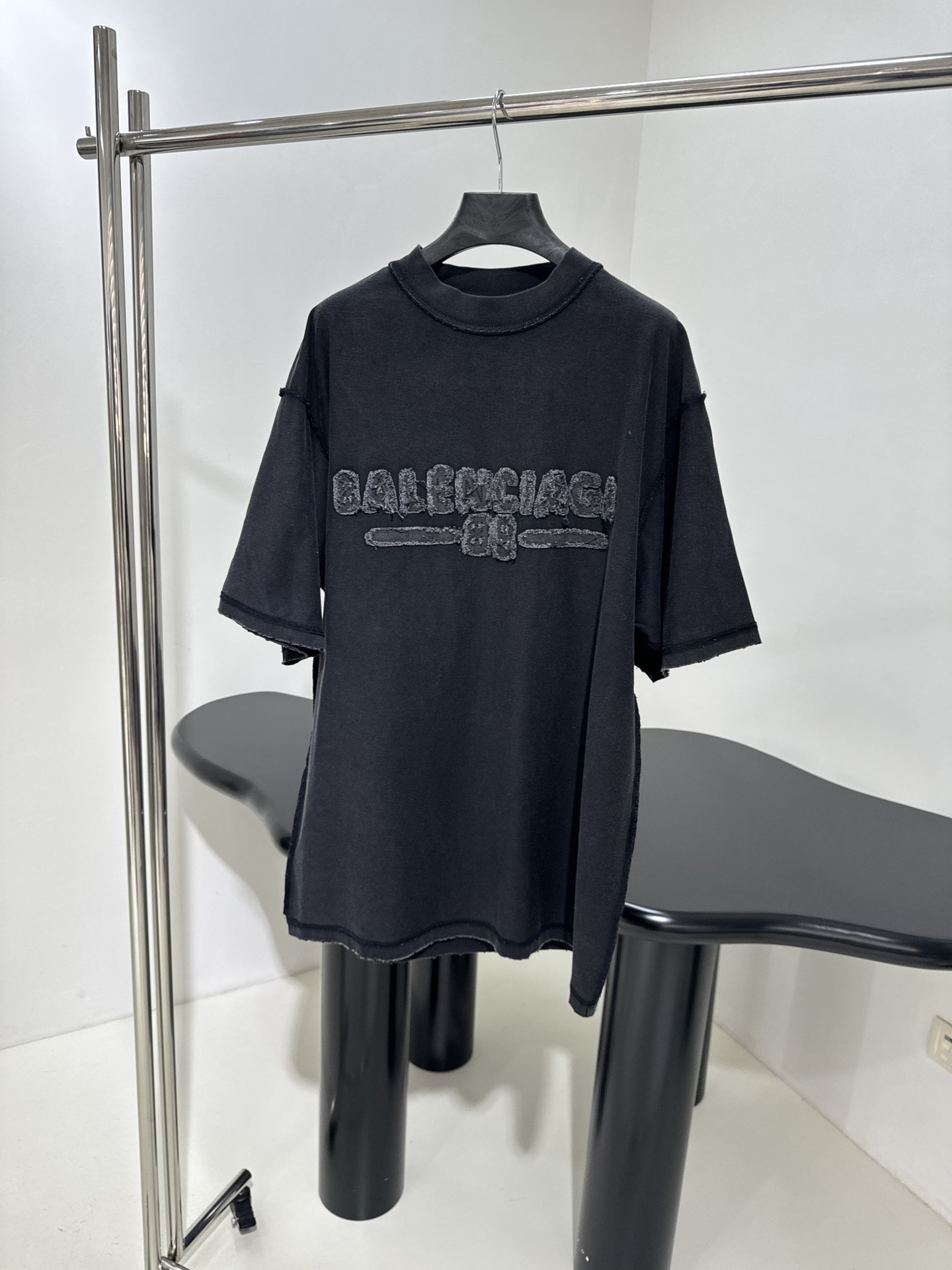 𝐵𝑎𝑙𝑒𝑛𝑐𝑖𝑎𝑔*新品NEW YEAR SERIES 25 - HOODIE大版型短袖T桖
复古平纹针