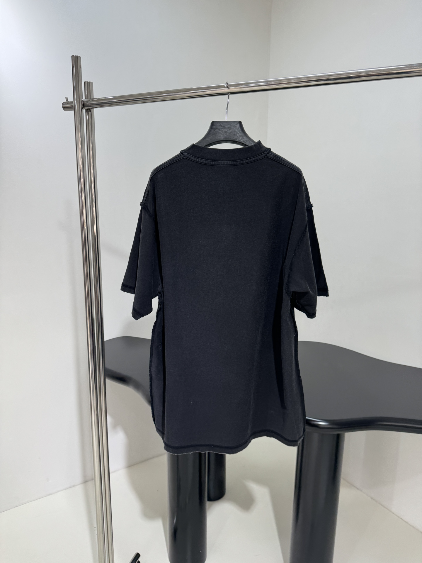 𝐵𝑎𝑙𝑒𝑛𝑐𝑖𝑎𝑔*新品NEW YEAR SERIES 25 - HOODIE大版型短袖T桖
复古平纹针