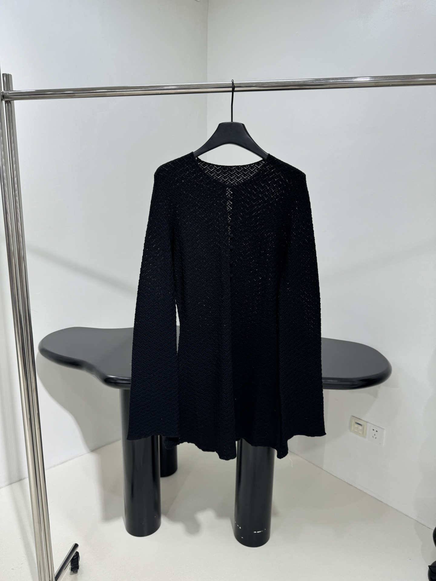 𝑌𝑣𝑒𝑠 𝑆𝑎𝑖𝑛𝑡 𝐿𝑎𝑢𝑟𝑒𝑛*新品波西米亚针织钩花连衣裙
柔软弹力针织面料
高级镂空针织工艺
修身