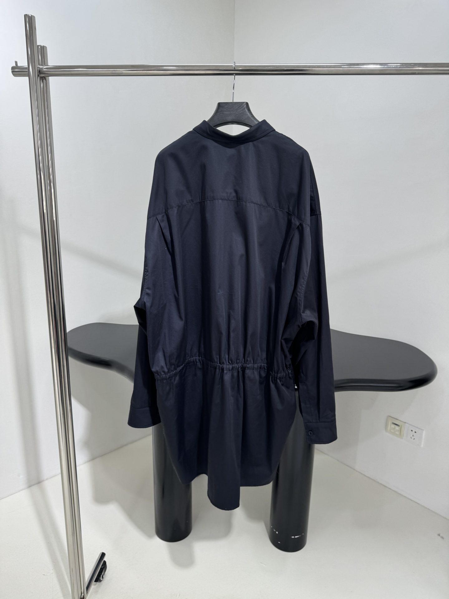 𝐵𝑎𝑙𝑒𝑛𝑐𝑖𝑎𝑔*新品衬衫迷你连衣裙
褪色蓝色水洗透薄府绸衬衫迷你连衣裙
水洗透薄府绸面料
膝盖上方长