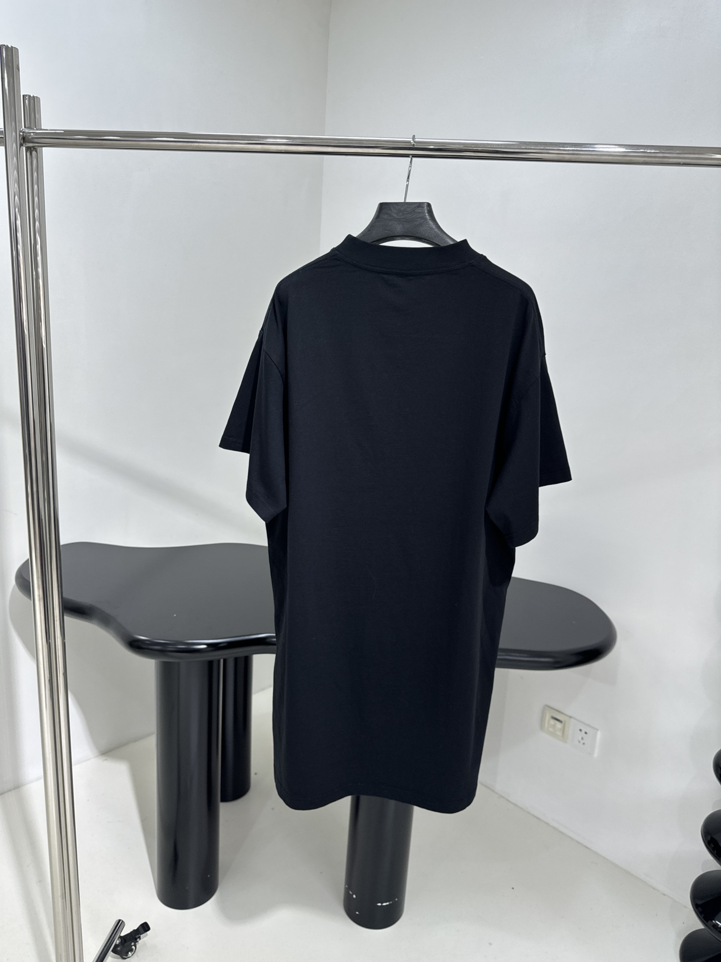 𝐵𝑎𝑙𝑒𝑛𝑐𝑖𝑎𝑔*早春新品GETARIAT大廓形印花T恤
水洗黑色圆筒平纹针织面料
正面饰以Getar