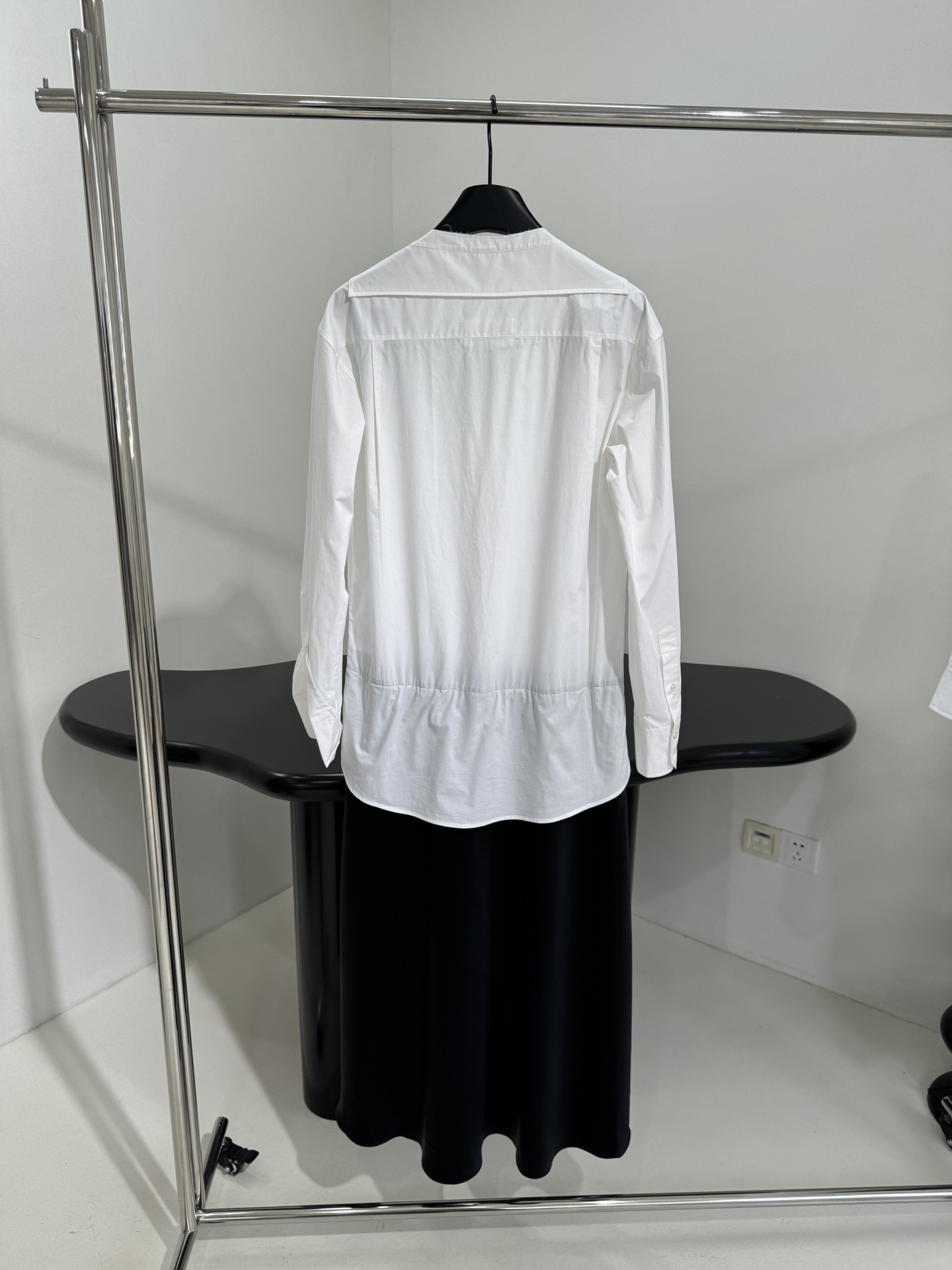 MM6 Cotton Shirt Dress: Gender-Neutral, Loose Fit, White Color, Tweed Details - 图片 3