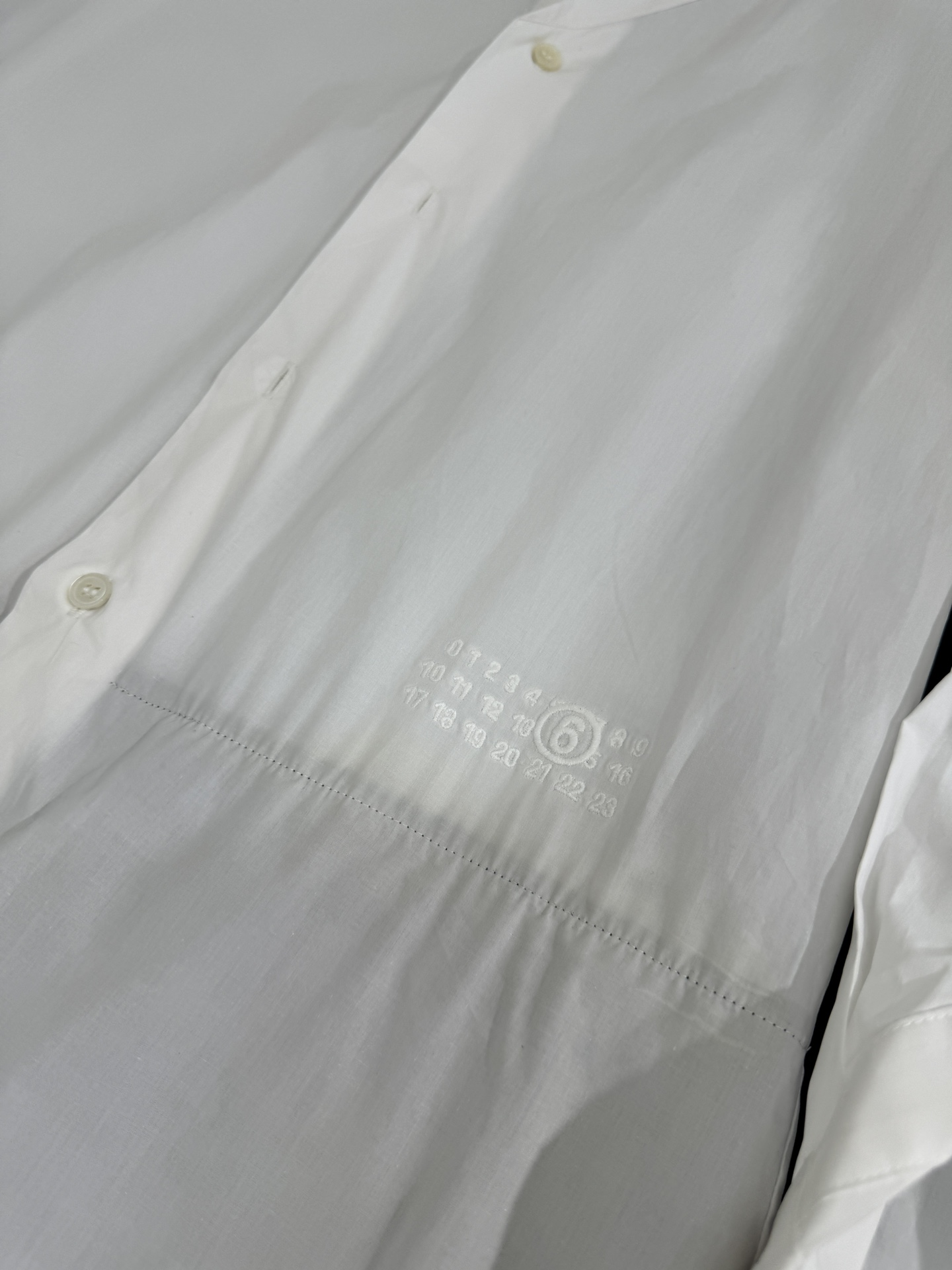 MM6 Cotton Shirt Dress: Gender-Neutral, Loose Fit, White Color, Tweed Details - 图片 6