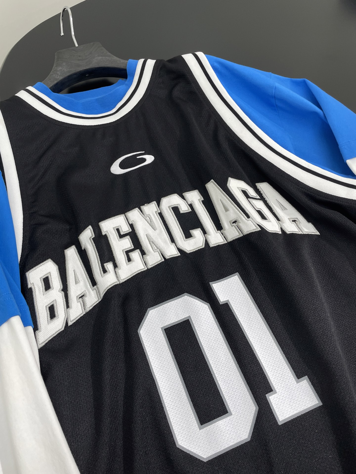 𝐵𝑎𝑙𝑒𝑛𝑐𝑖𝑎𝑔*新品BASKETBALL SERIES - 3件套层叠长袖T恤
定制定染复古运动网眼