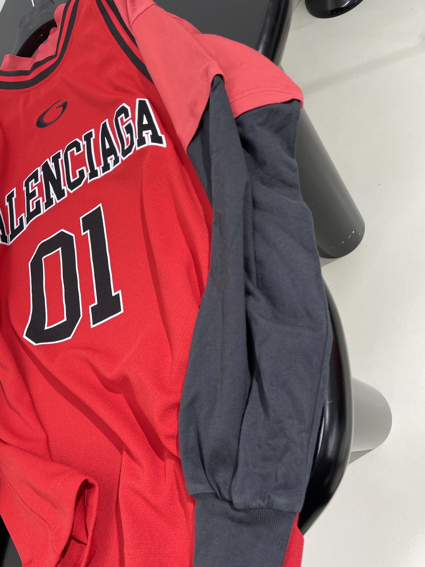 𝐵𝑎𝑙𝑒𝑛𝑐𝑖𝑎𝑔*新品BASKETBALL SERIES - 3件套层叠长袖T恤
定制定染复古运动网眼