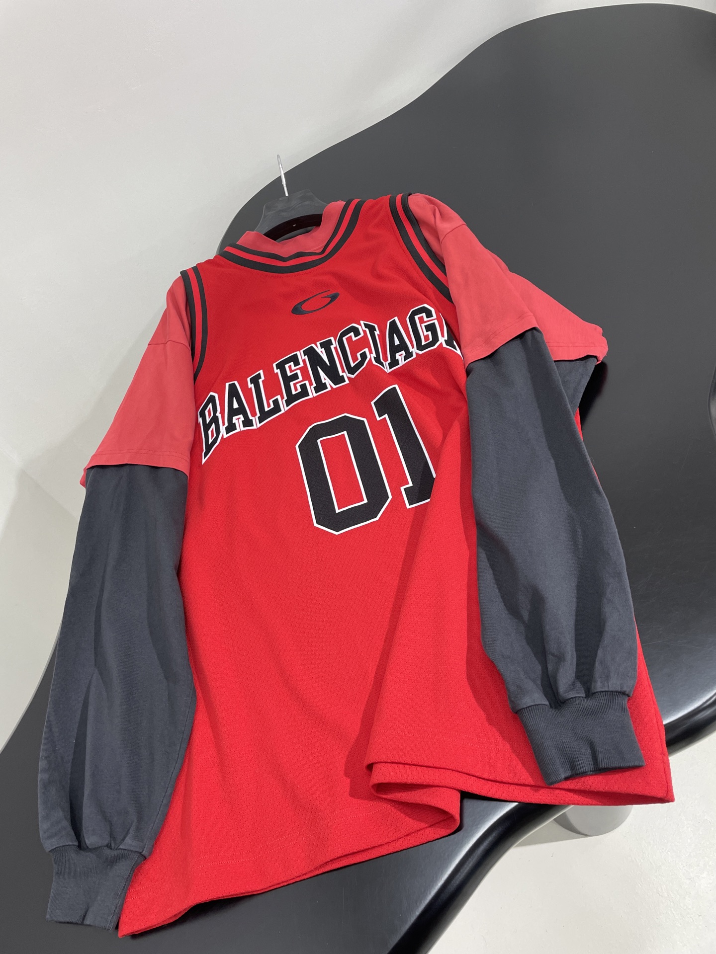 𝐵𝑎𝑙𝑒𝑛𝑐𝑖𝑎𝑔*新品BASKETBALL SERIES - 3件套层叠长袖T恤
定制定染复古运动网眼