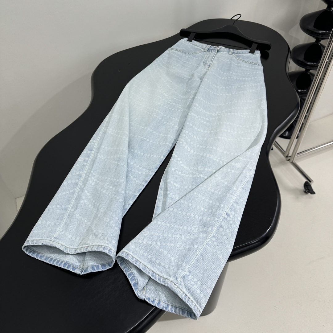 小香25早春新品阔腿丹宁牛仔裤
激光链条标识 复古洗水工艺
拖地长款 直筒 慵懒有度

𝙘𝙤𝙡𝙤𝙧：白蓝