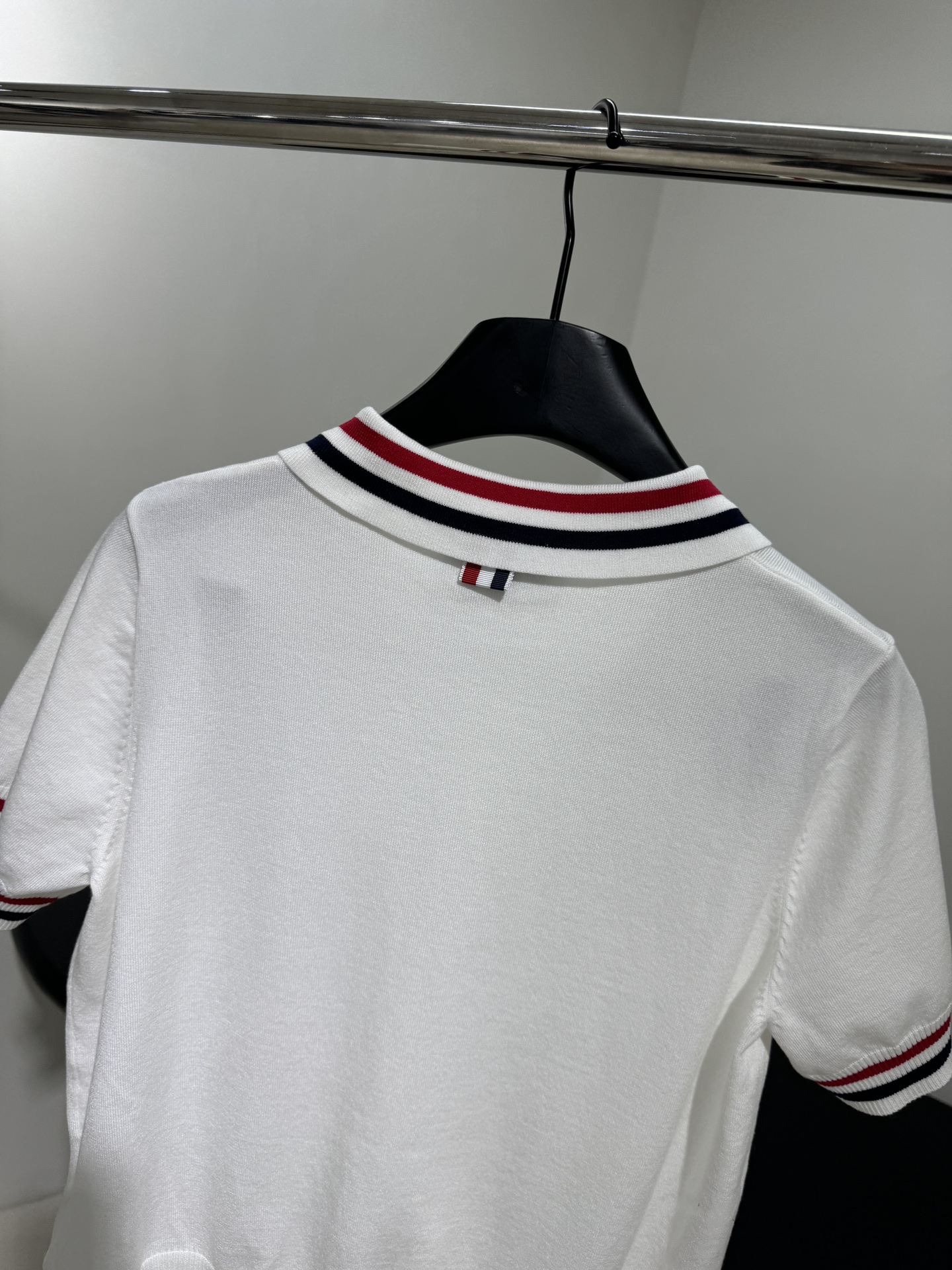 “Thom Brown Classic Women’s Suit with New Wool Polo in White” - 图片 4