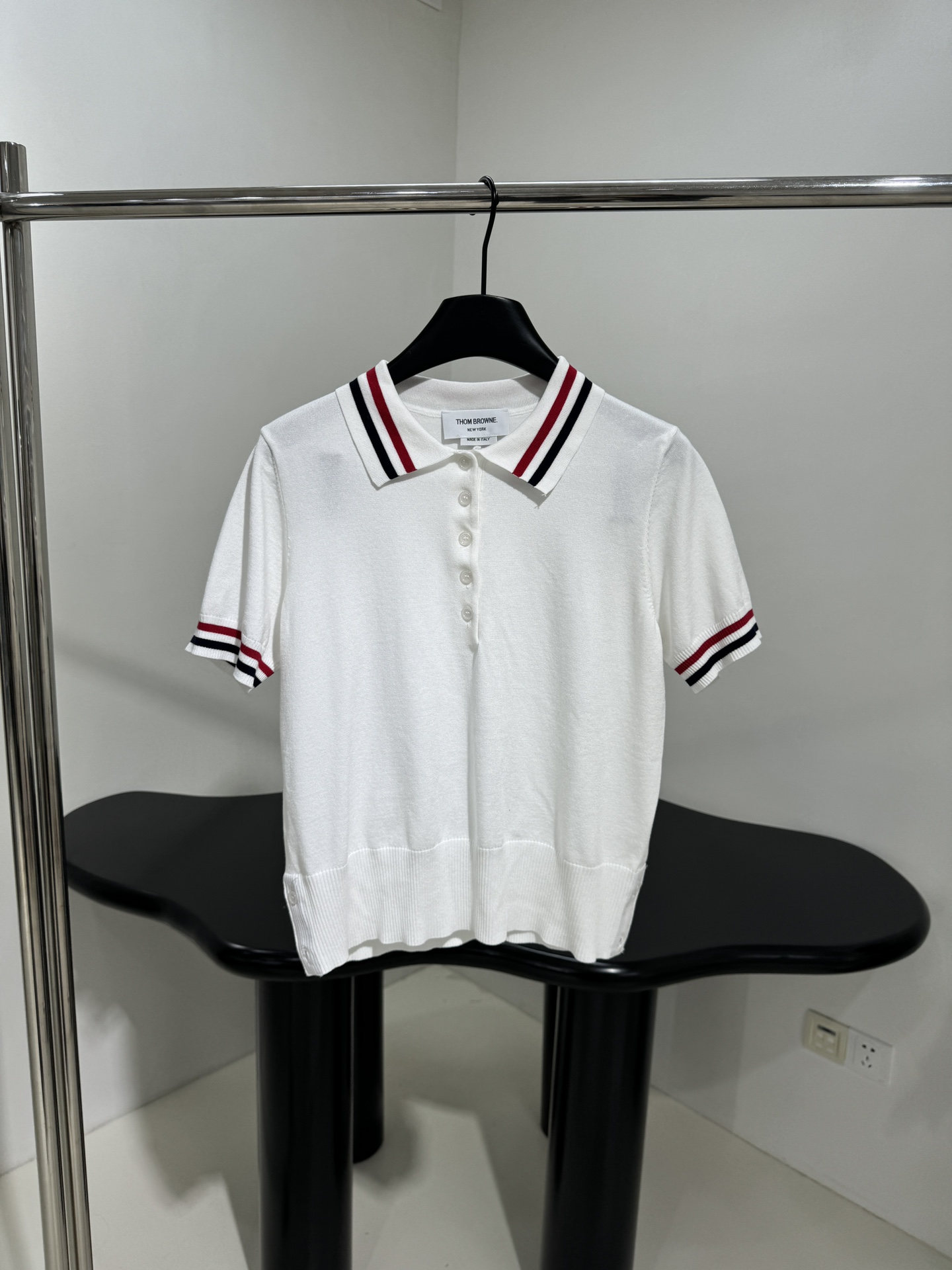 “Thom Brown Classic Women’s Suit with New Wool Polo in White” - 图片 1