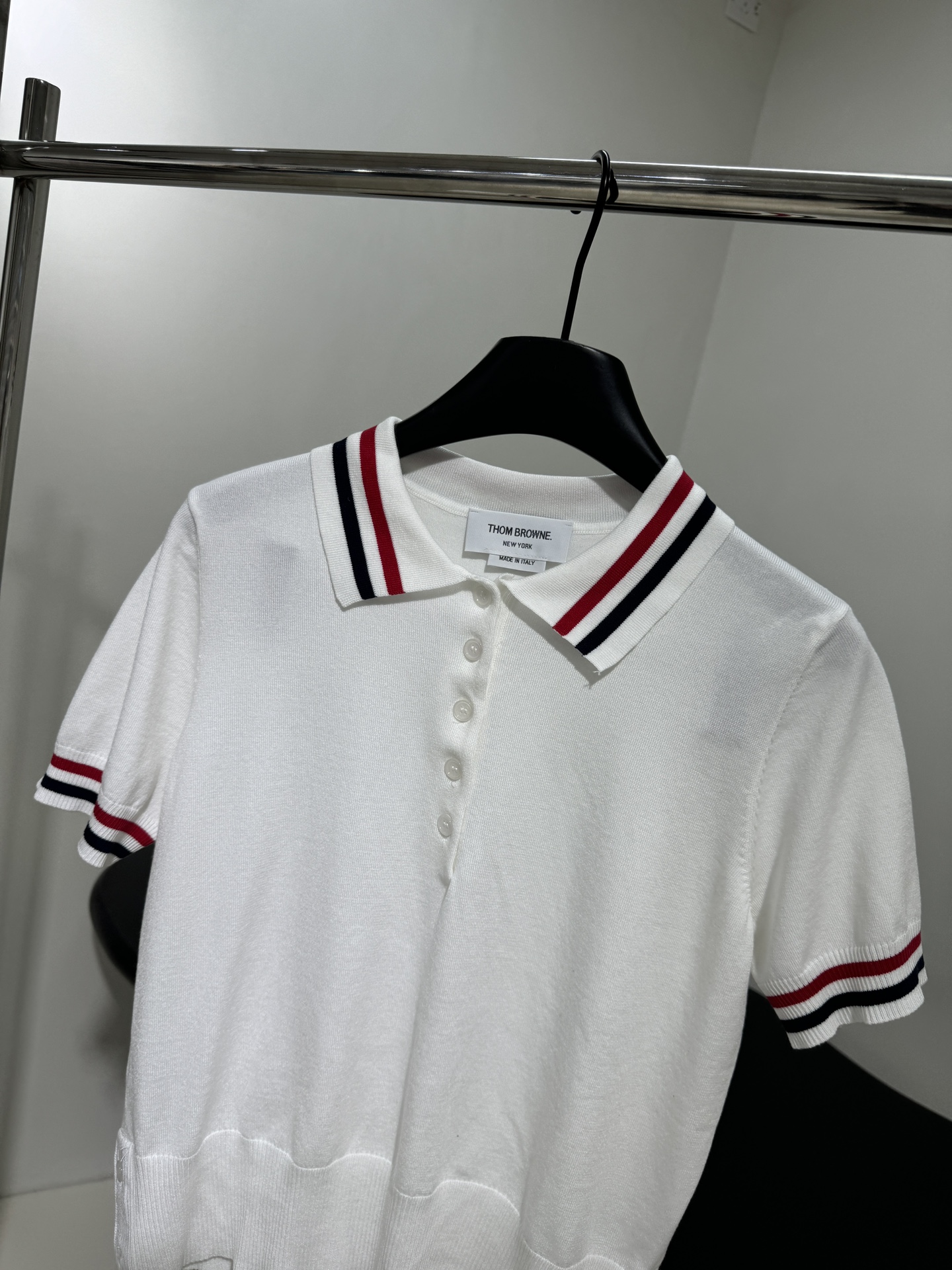 “Thom Brown Classic Women’s Suit with New Wool Polo in White” - 图片 2
