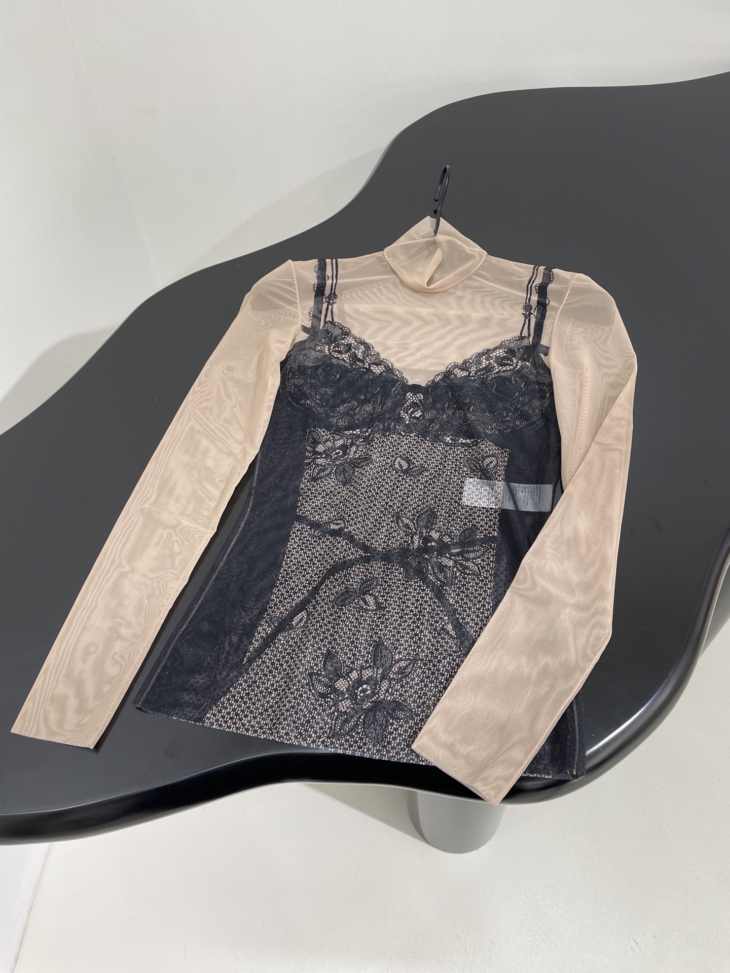 Balenciaga Women’s Suit with New Underwear and Bikini Persane in Almond Color - 图片 6