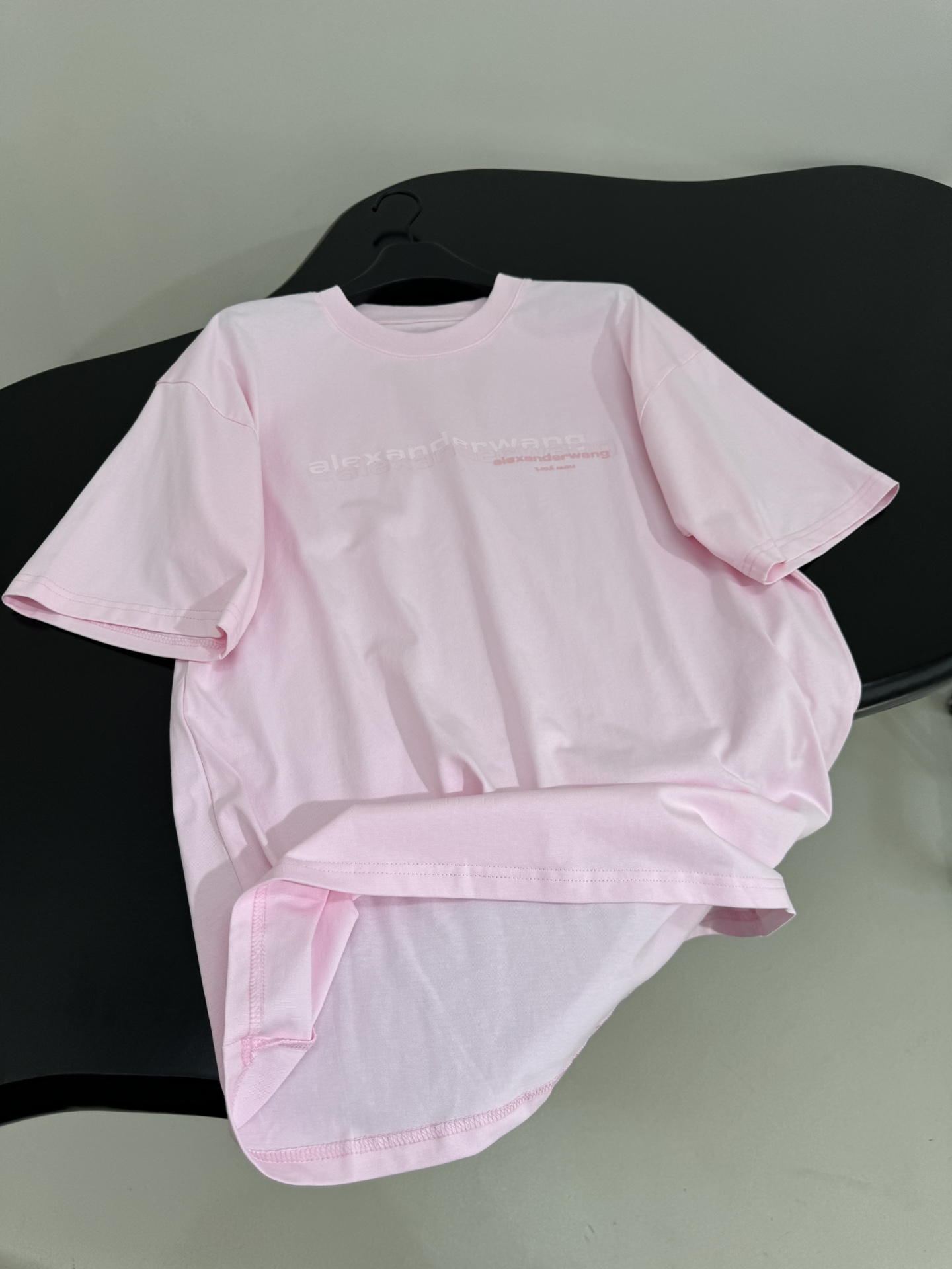 Fashion Update: P437 Original Cotton T-shirt with Wang25 Pressurized Collection, Gender-Neutral in White - 图片 8
