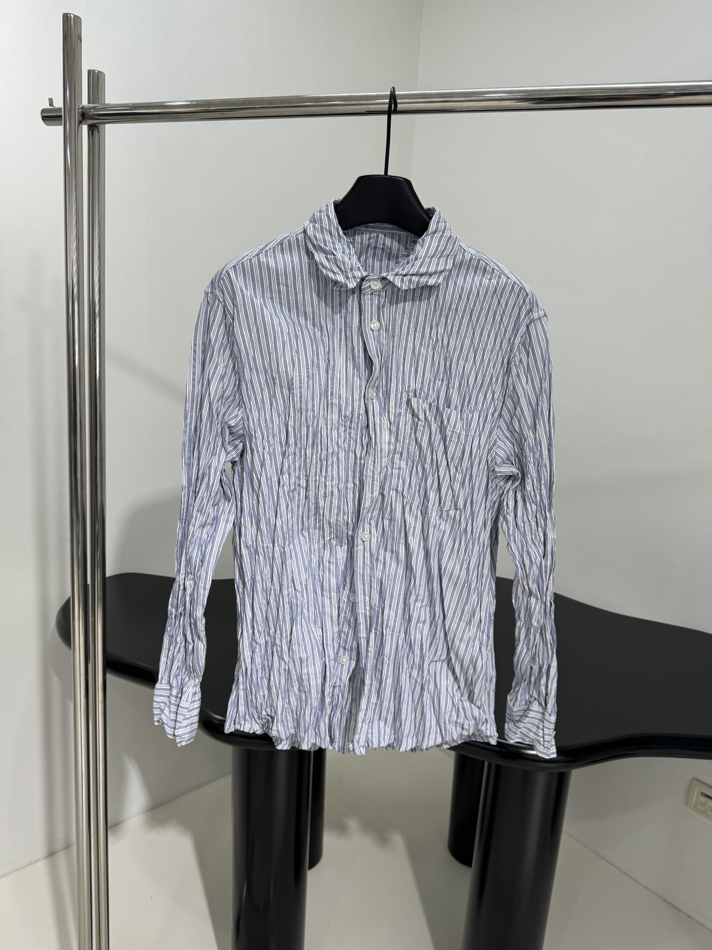 Unique Wrinkle Design Striped Suit with Gender-Equal Style and Age Reduction Effect - 图片 1