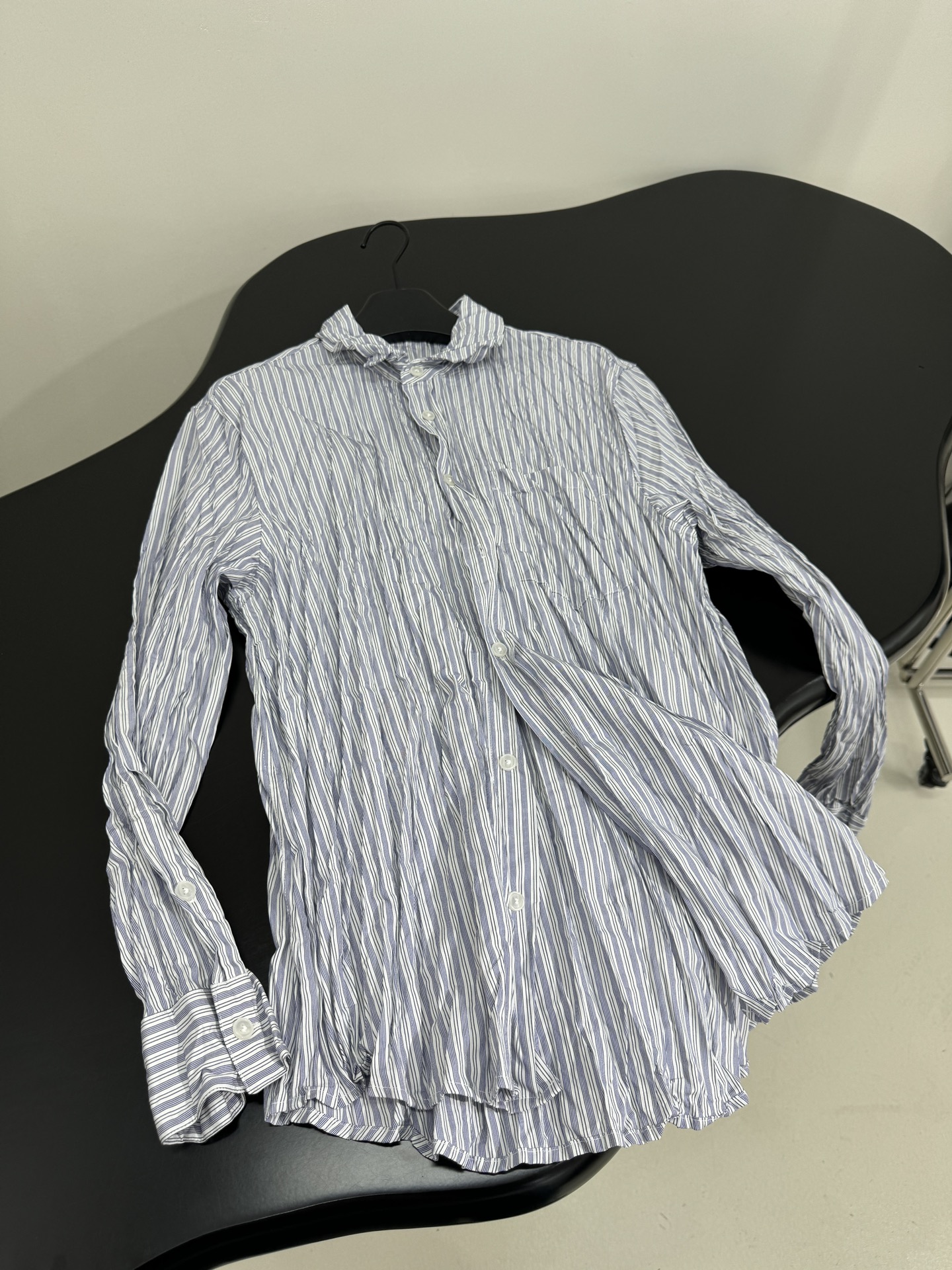Unique Wrinkle Design Striped Suit with Gender-Equal Style and Age Reduction Effect - 图片 6