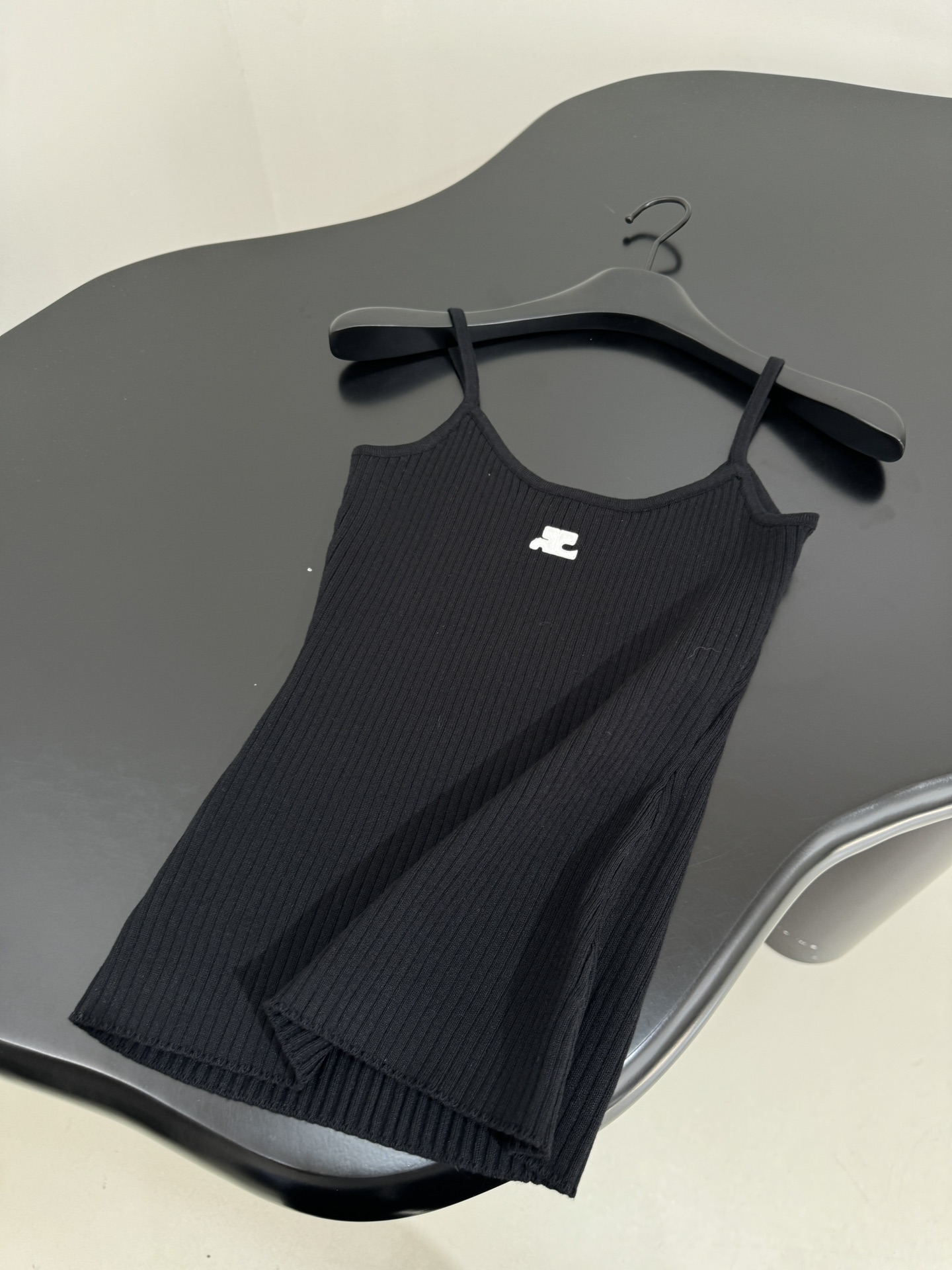 Courrege Suit: Original Hardcore Design with New Cotton Knit Vest and Logo Embroidery - 图片 8