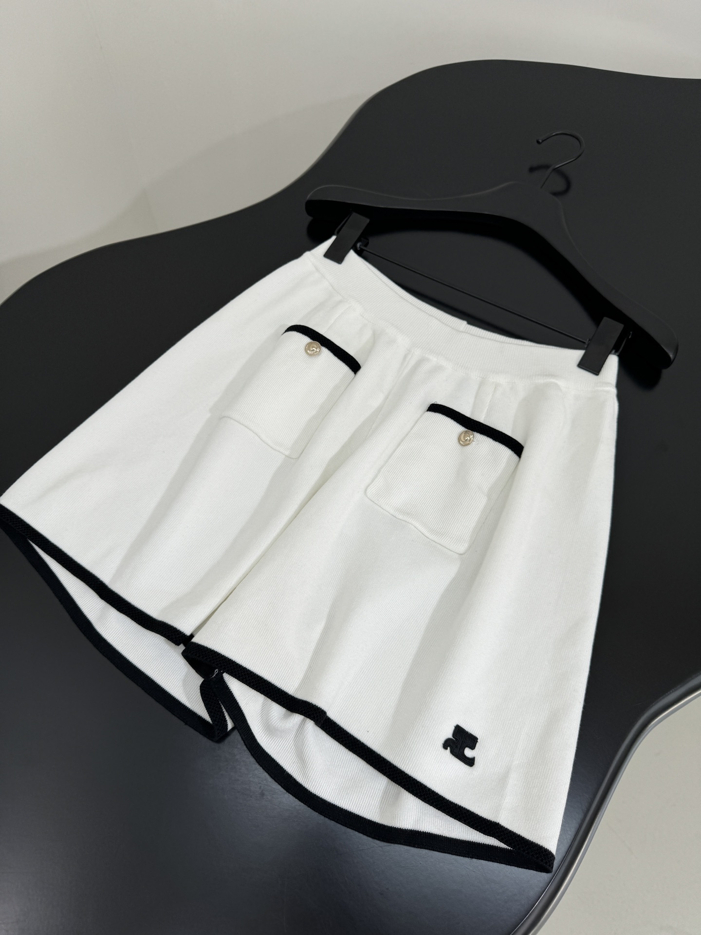 P529 Women’s Cotton Suit with Logo Embroidery and Loose Fit - 图片 4