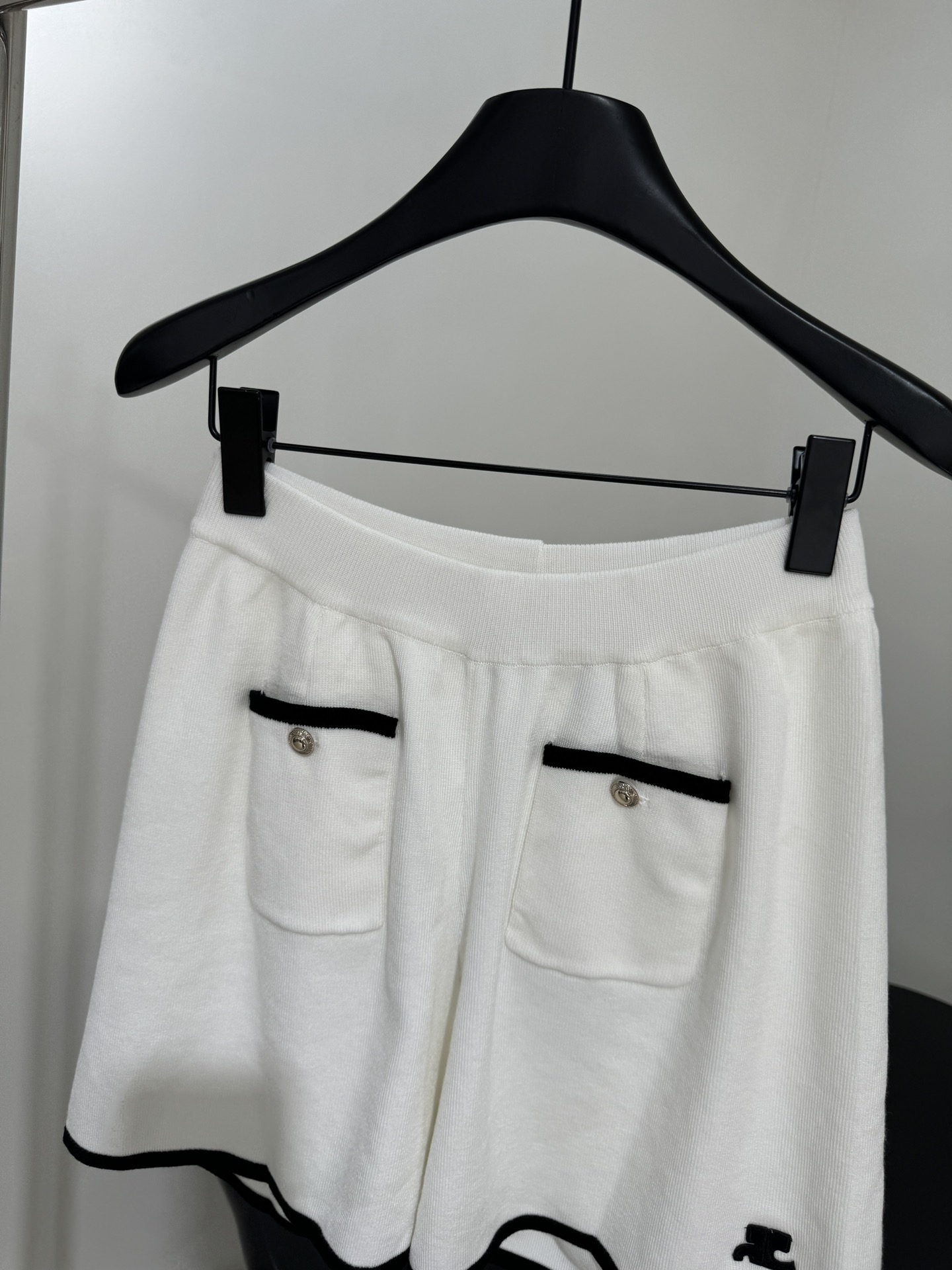 P529 Women’s Cotton Suit with Logo Embroidery and Loose Fit - 图片 2