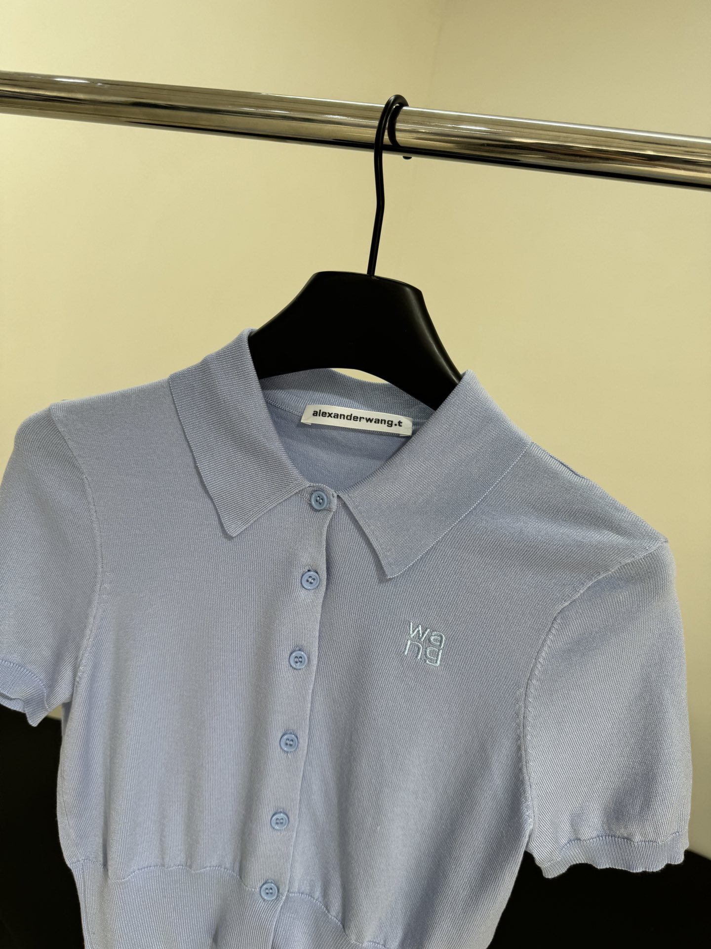 Alexandre Wang’s New Wool Polo Suit: P598 One-Size-Fits-All Dress with Soft Wool Fabric. - 图片 2