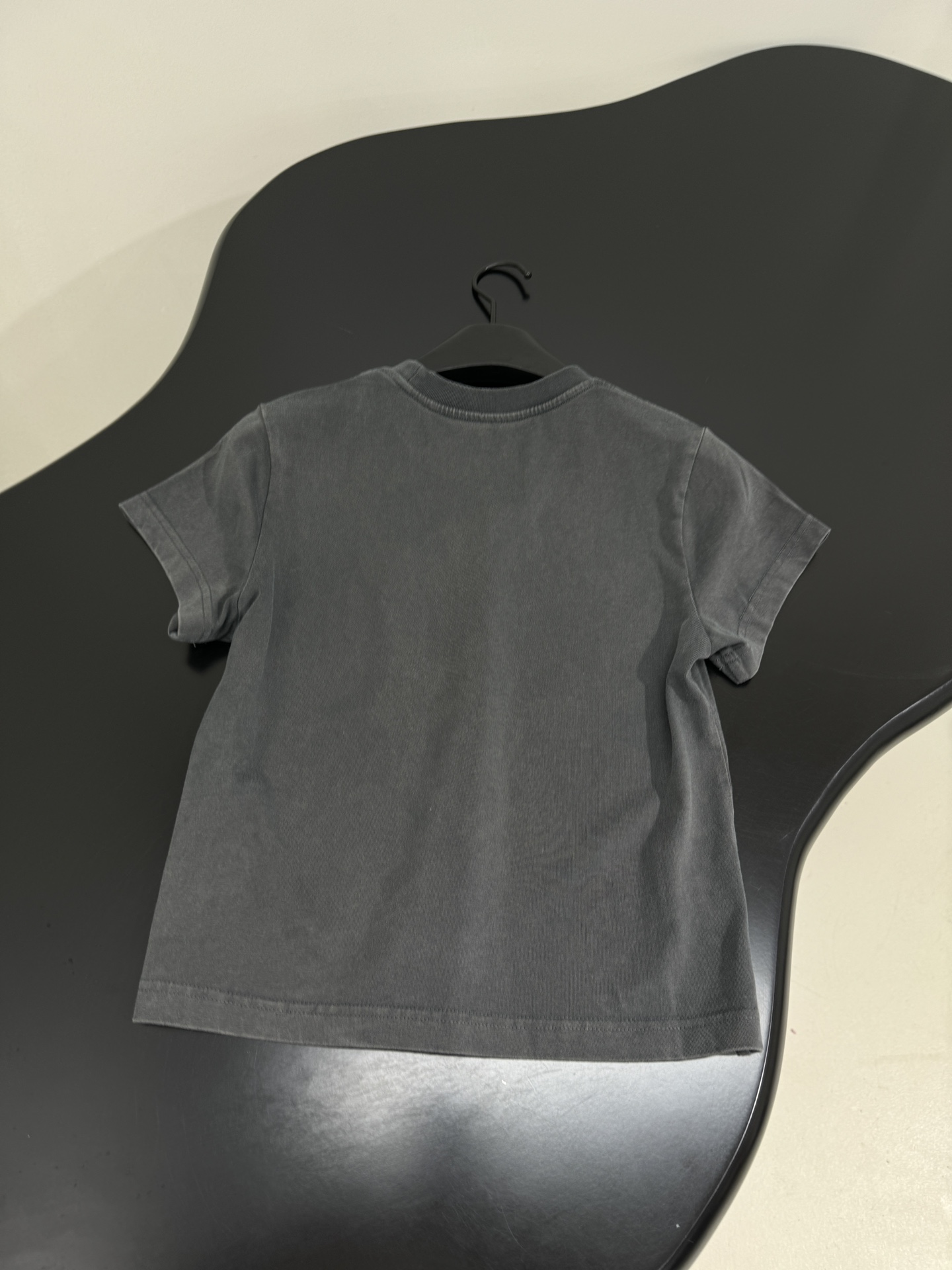 “Hard-Core Women’s Suit: Wang25 Small-Form Voltage T-Shirt with Unique Details” - 图片 8