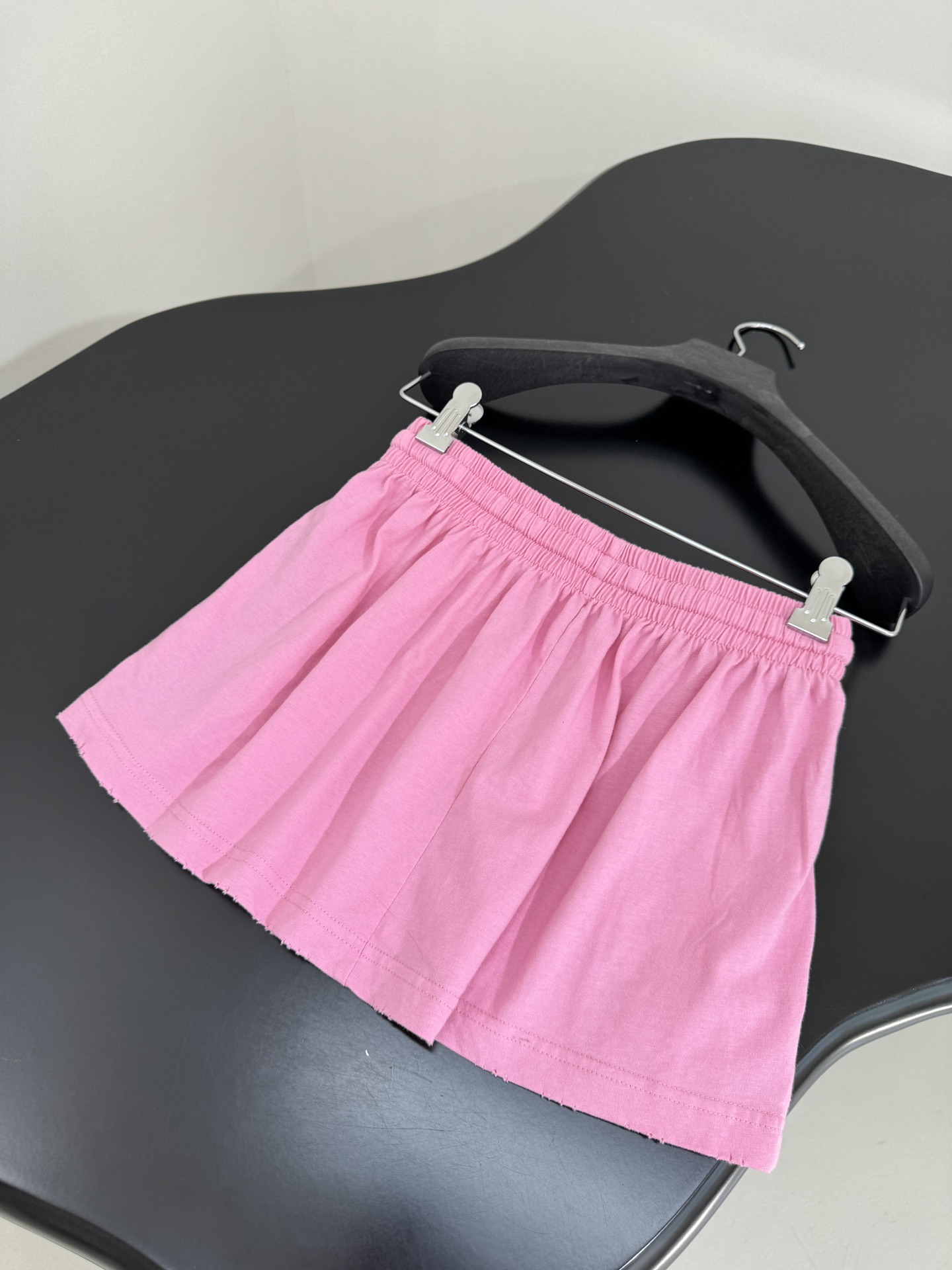 Balenciaga Inspired Laurel Classic Football Shorts with Gender Equality Embroidery - 图片 9