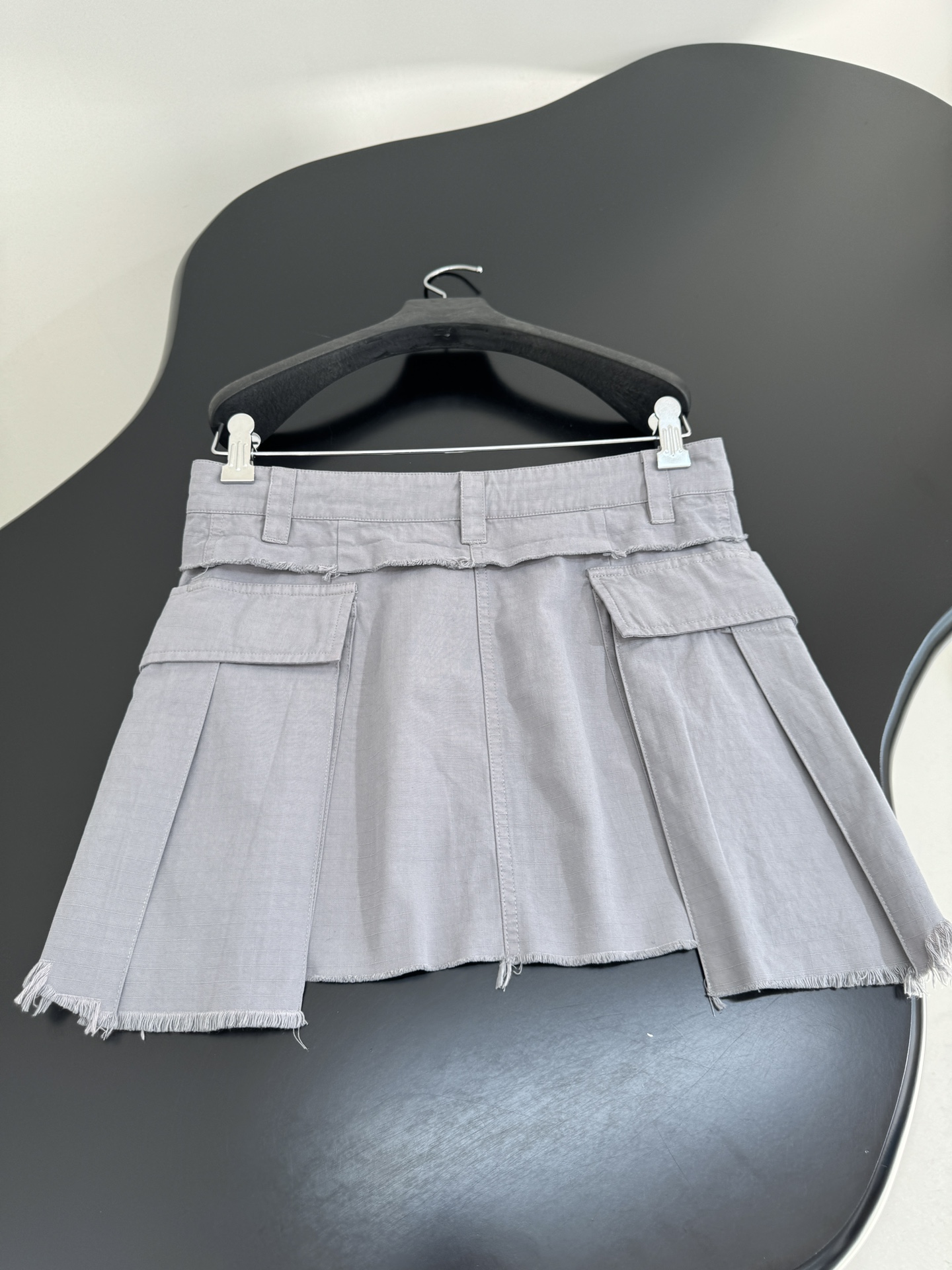 Balenciaga P621 Cargo Miniskirt: Hard-Ass Dress with Unique Features and Stylish Design - 图片 8