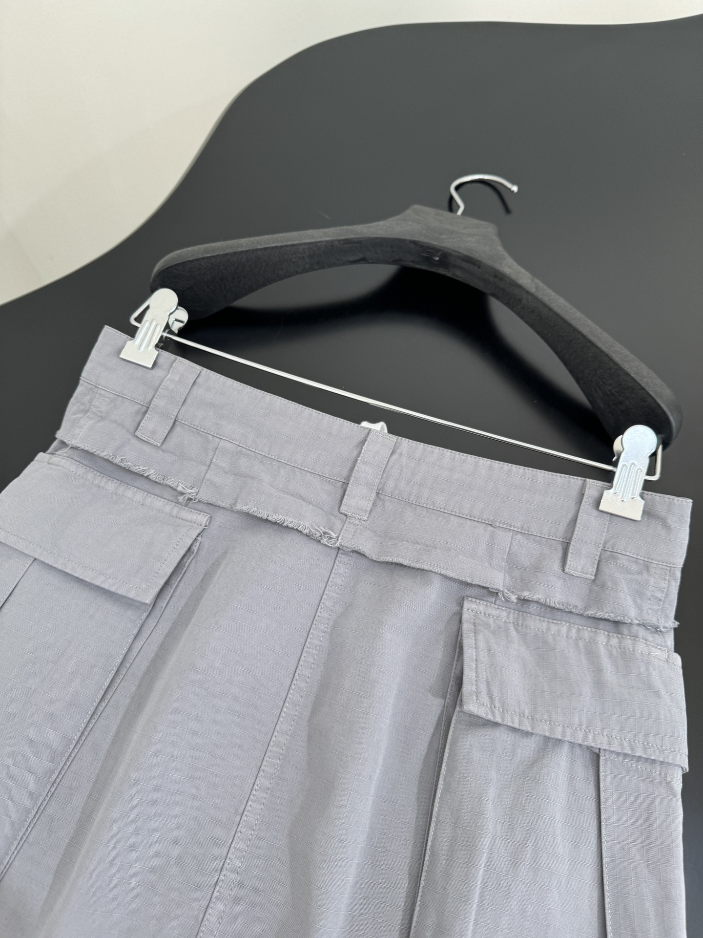 Balenciaga P621 Cargo Miniskirt: Hard-Ass Dress with Unique Features and Stylish Design - 图片 9