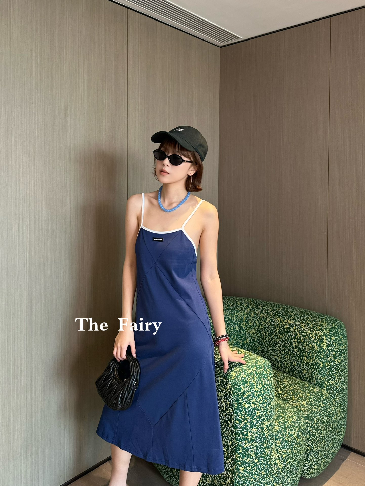 NO:446078,Miumi* 25Ss spring and summer new style cotton suspender backless dress丨Exclusive yb development!  High-end production!  Cotton jersey fabric decoration brand logo embroidery diamond lines increase contour sense Contrast color suspender trim elastic pattern silhouette hem Single-fit layered yyds on sale S/M/L, miumiu, skirts, alexander wang19860909Miumi* 25Ss春夏新款 棉质吊带露背连衣裙丨独家yb开发！高版出品！棉质平纹针织面料 饰品牌标识刺绣 菱形线条增加轮廓感 撞色吊带饰边 弹力版型 廓形下摆 单穿叠穿都yyds现货发售S/M/L,,miumiu,skirts,alexander wang,Women's clothing