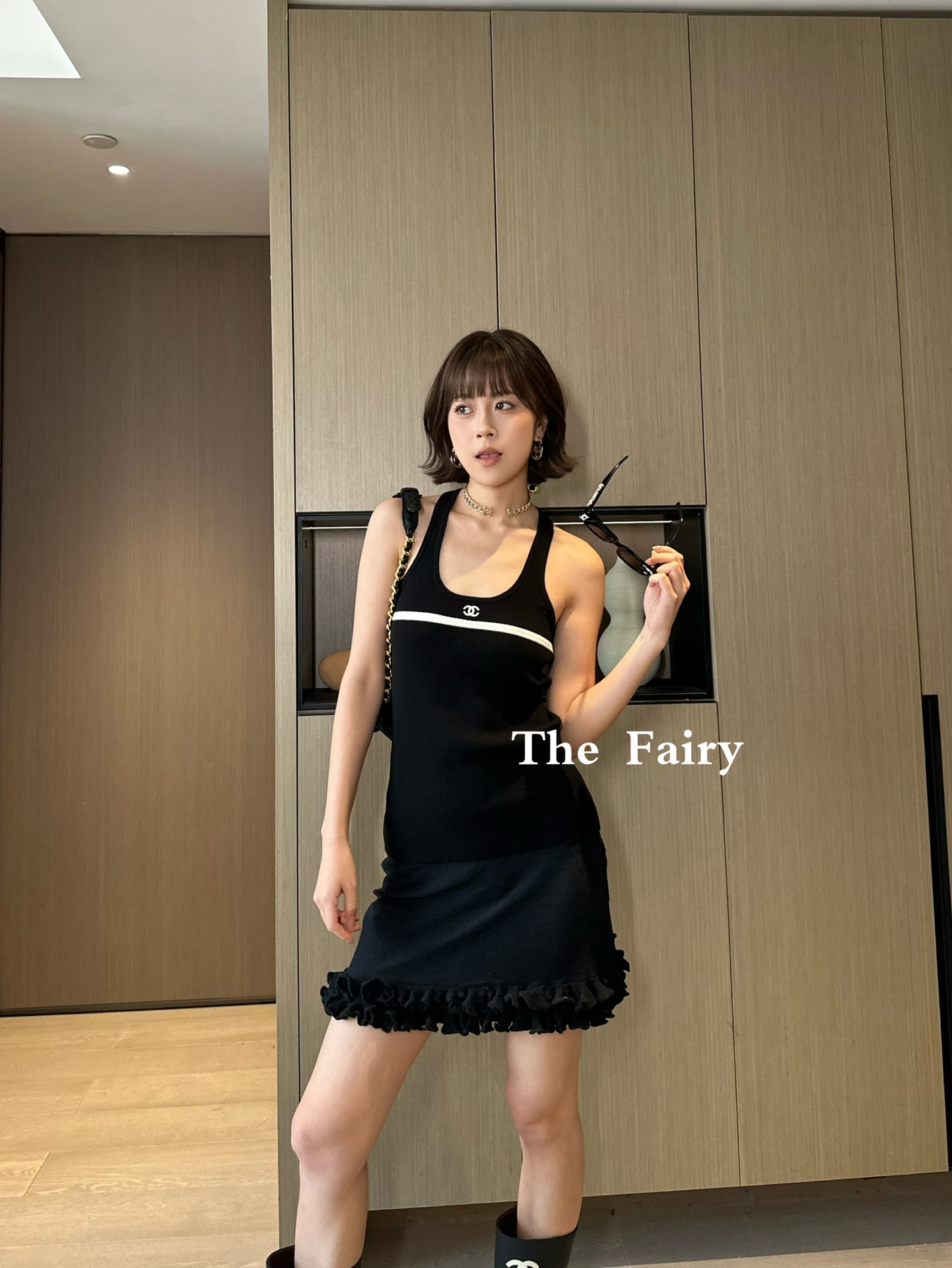 NO:456545,Model number G25072784 Chane* new high-end custom cashmere yarn fabric is soft and skin-friendly!  Double C letter logo embroidery logo contrast color splicing slim fit and versatile knitted vest top!  Black, white, 36-38-40 (38 size bust 60, 57 length) hair, chanel, alexander wang19860909款号G25072784 Chane*新款高端定制山羊绒纱线面料柔软亲肤！双C字母logo刺绣标志撞色拼接修身显瘦百搭针织背心上衣！黑色、白色、36-38-40（38码胸围60,衣长57）发,,chanel,alexander wang,Women's clothing