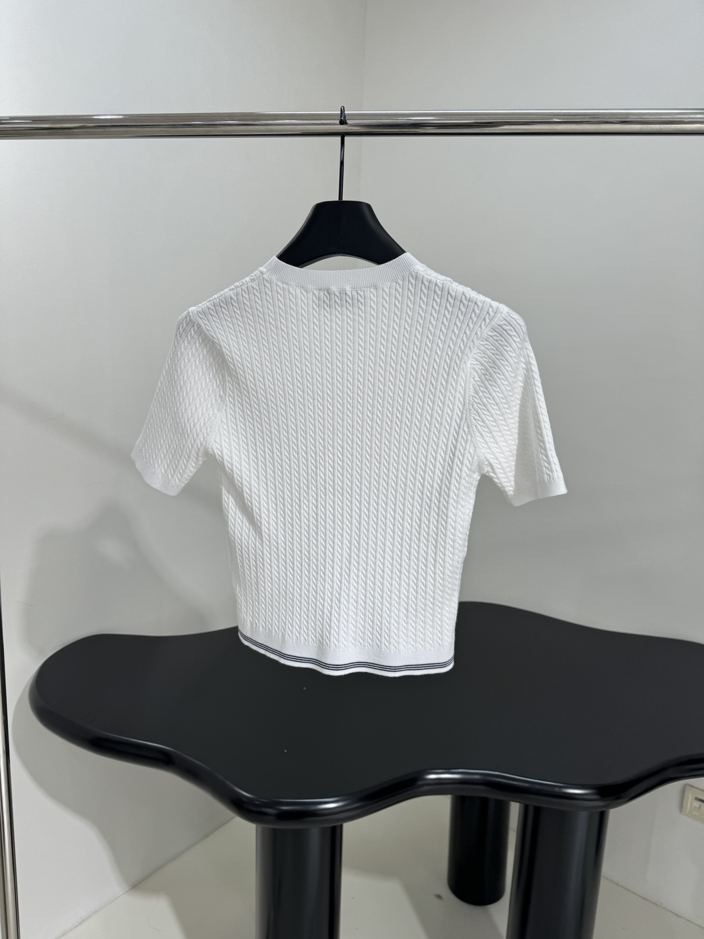 Striped Hem Wool Knit Top with Embroidered Logo - Comfortable & Stylish 4 i1753870906 9882 6