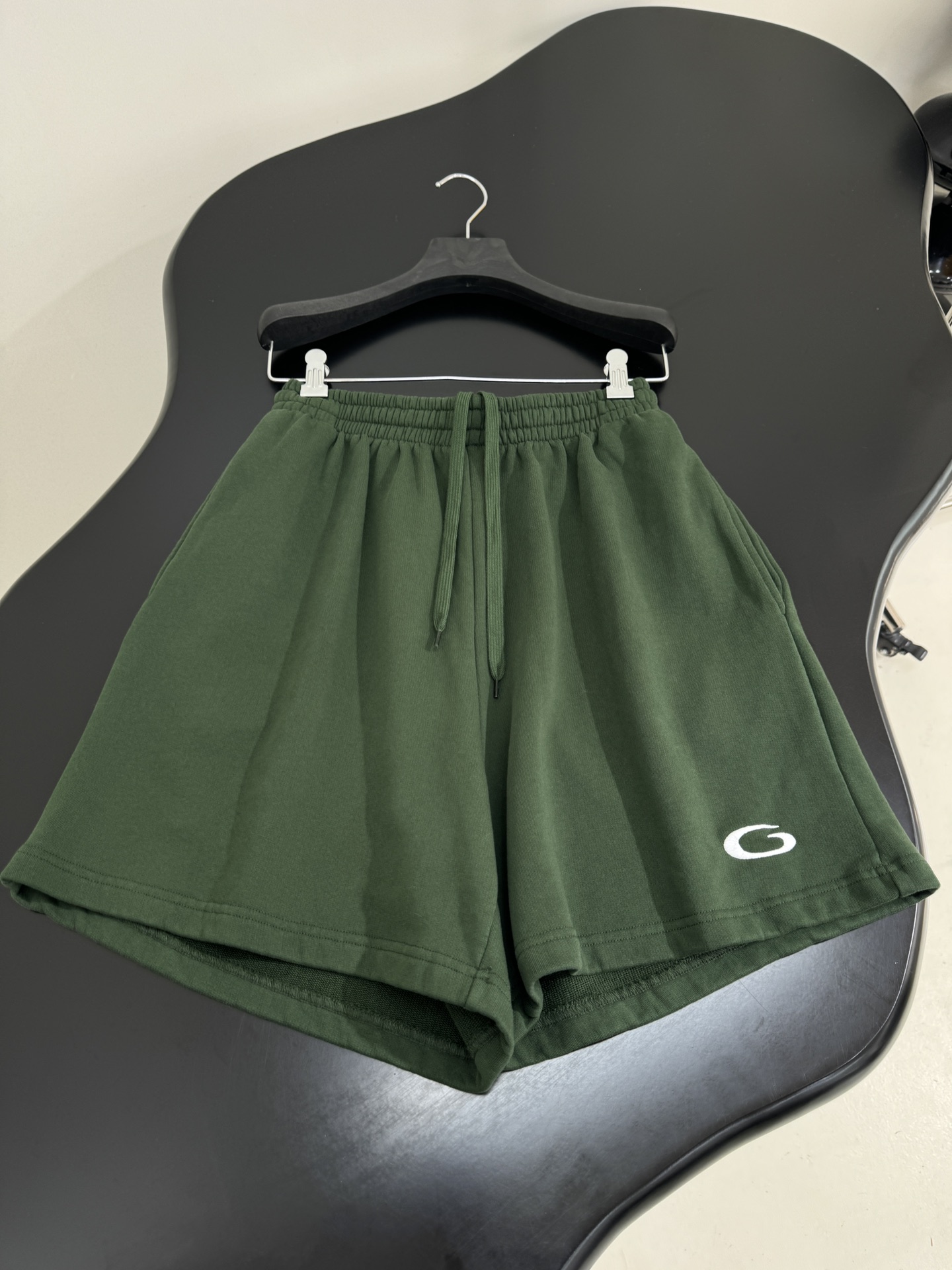 Balenciaga’s Original Hardcore Female Suit with Basketball Art Embroidery and Erosion Effect - 图片 4