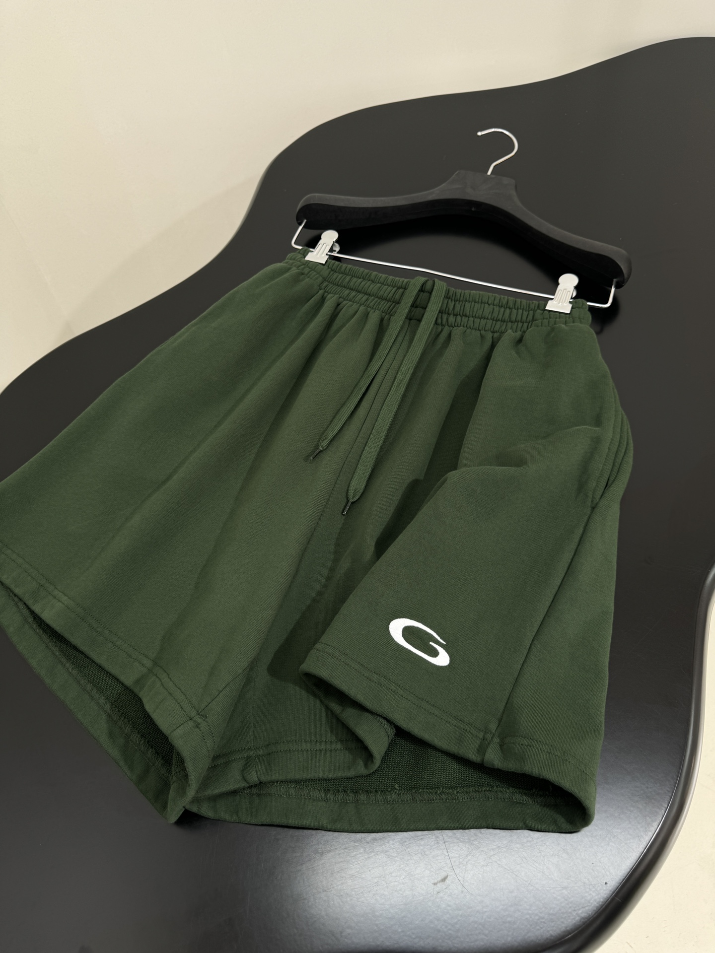 Balenciaga’s Original Hardcore Female Suit with Basketball Art Embroidery and Erosion Effect - 图片 7