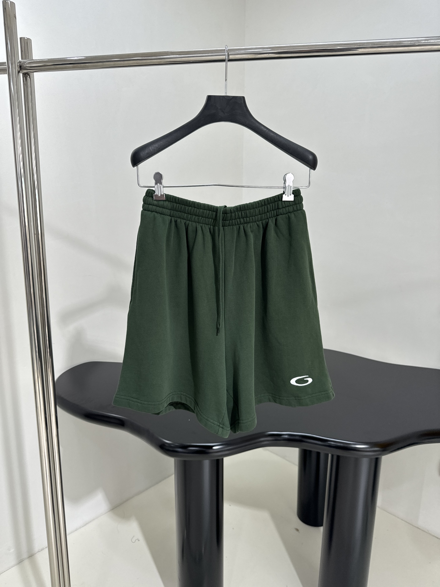 Balenciaga’s Original Hardcore Female Suit with Basketball Art Embroidery and Erosion Effect - 图片 1