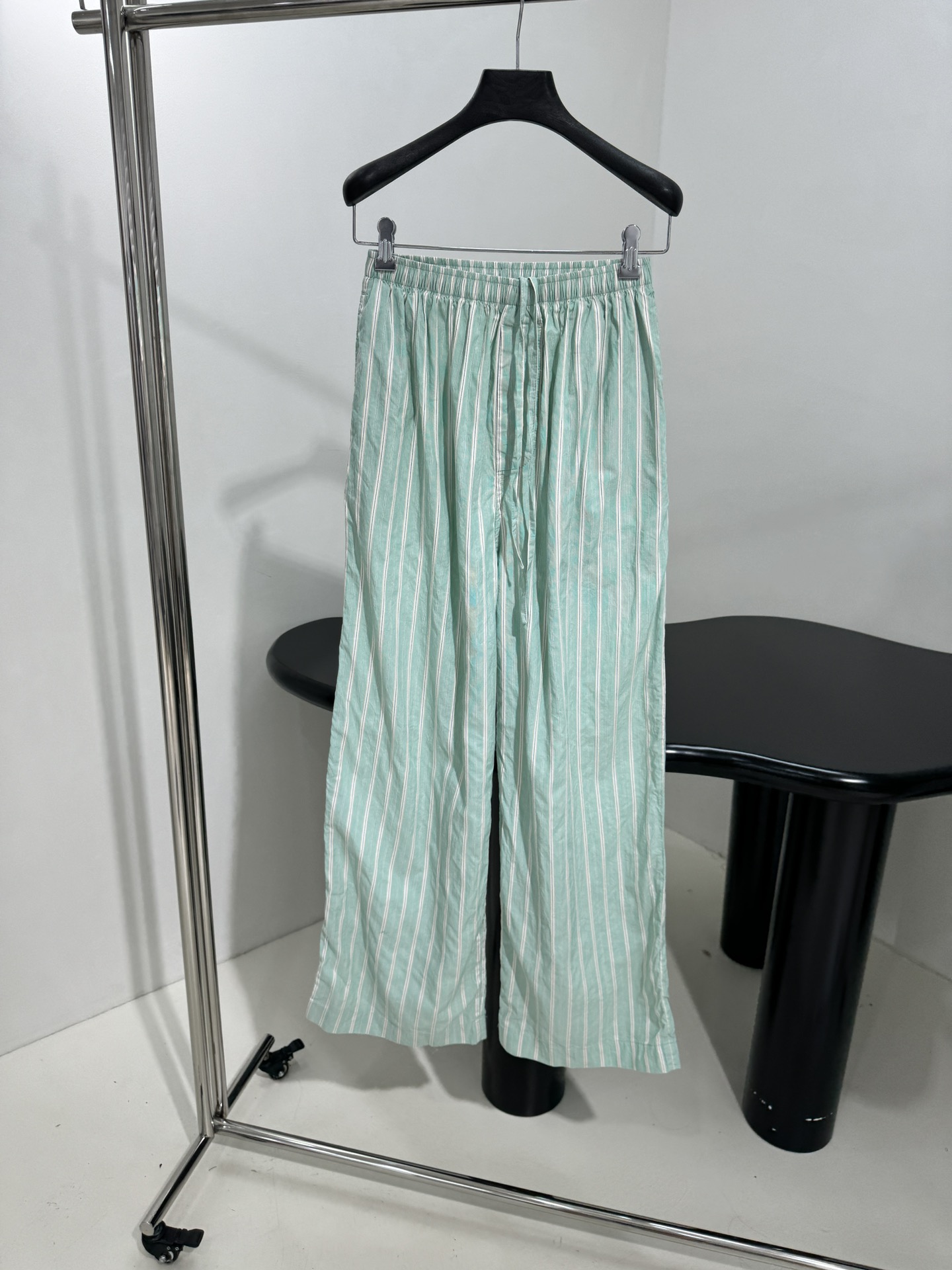 “Balenciaga Women’s Suit in Mint Green: PYJAMA Leisure Pants with Customized Color-Weave Fabric”