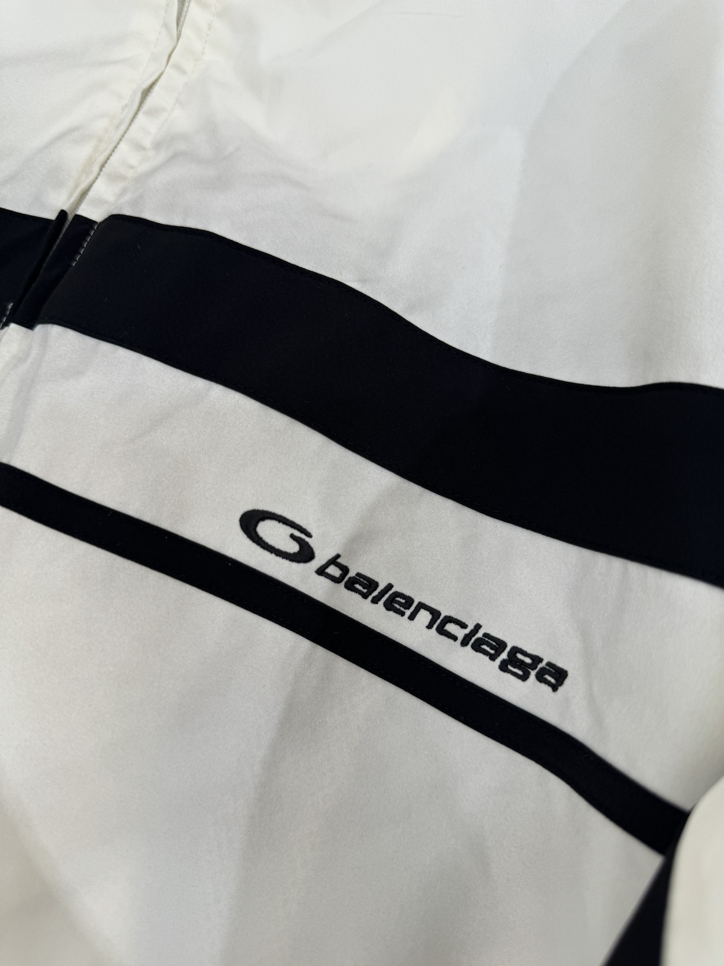 Balenciaga Tracksuit: Original Hardcore Female Suit with Embroidered Logo and Double-Headed Zipper - 图片 9